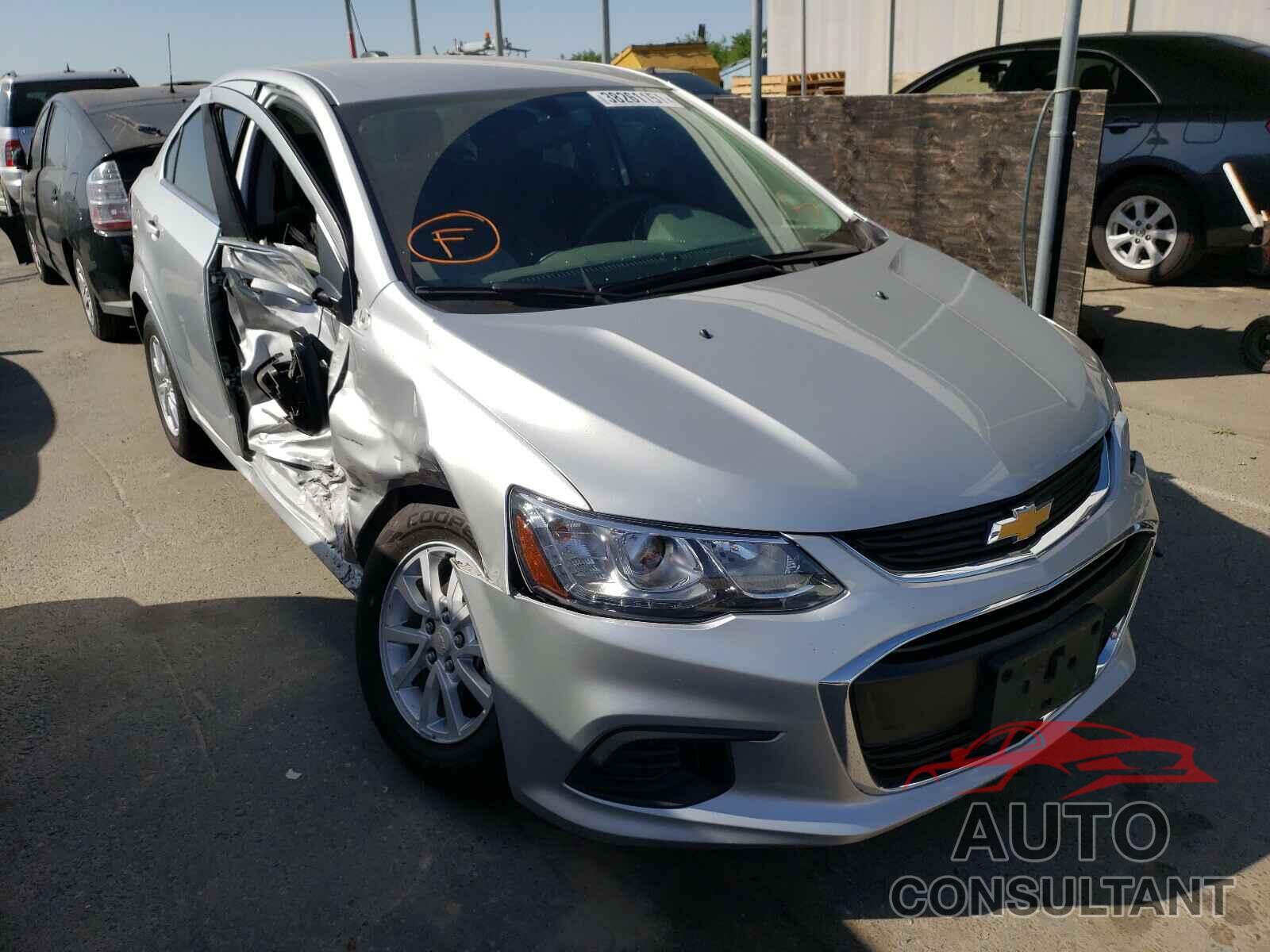 CHEVROLET SONIC 2019 - 1G1JD5SB7K4113937