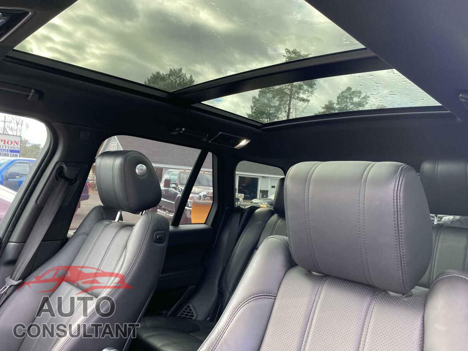 LAND ROVER RANGEROVER 2017 - SALGS2FK6HA328762