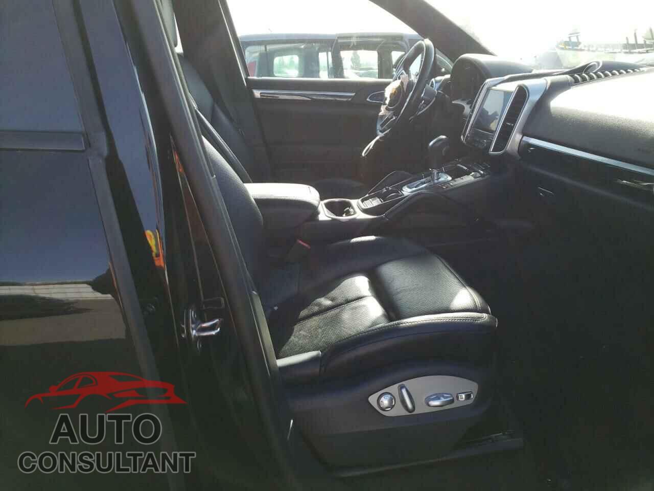 PORSCHE CAYENNE 2017 - WP1AA2A26HKA91254