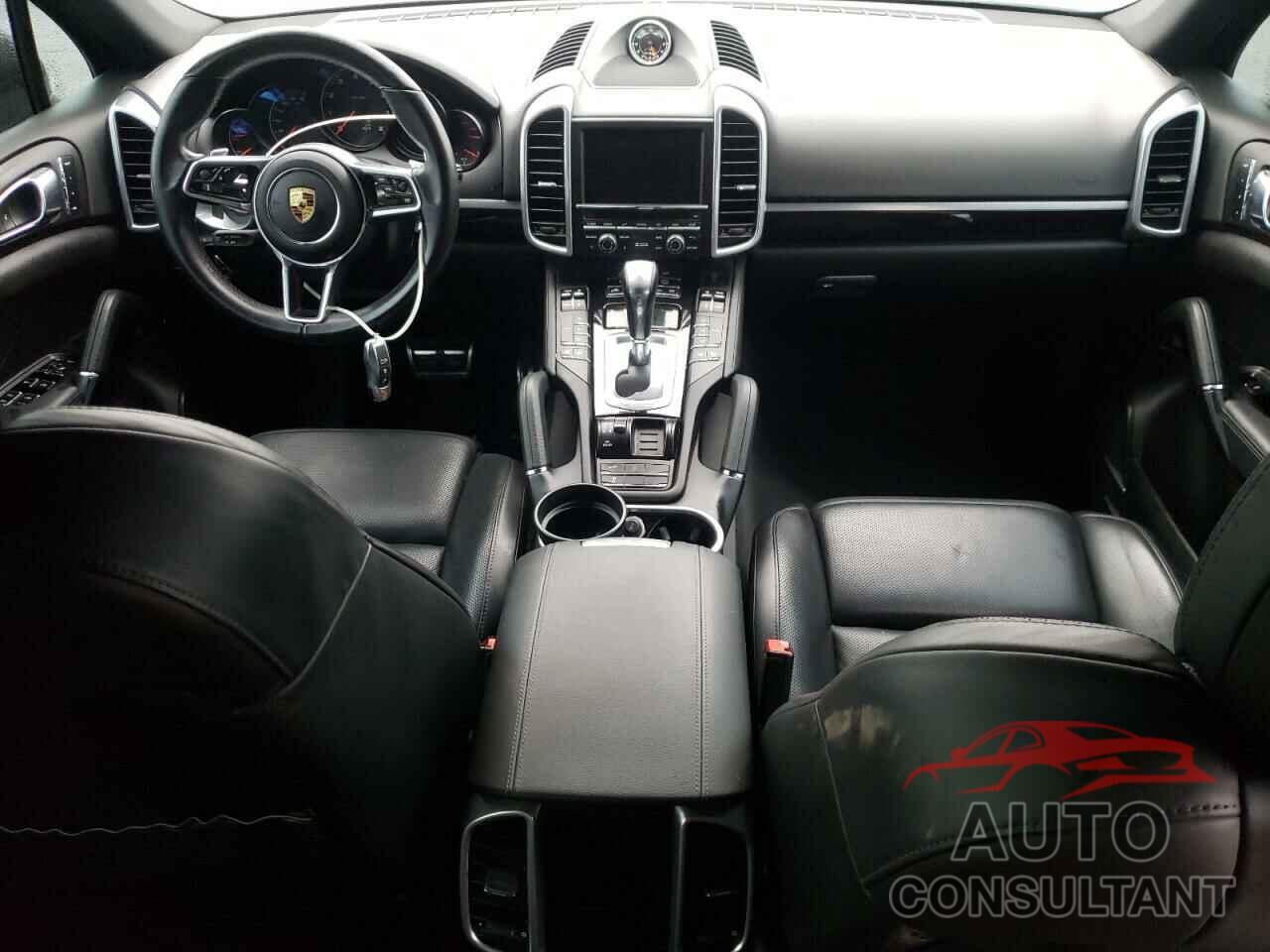 PORSCHE CAYENNE 2016 - WP1AA2A27GKA09031