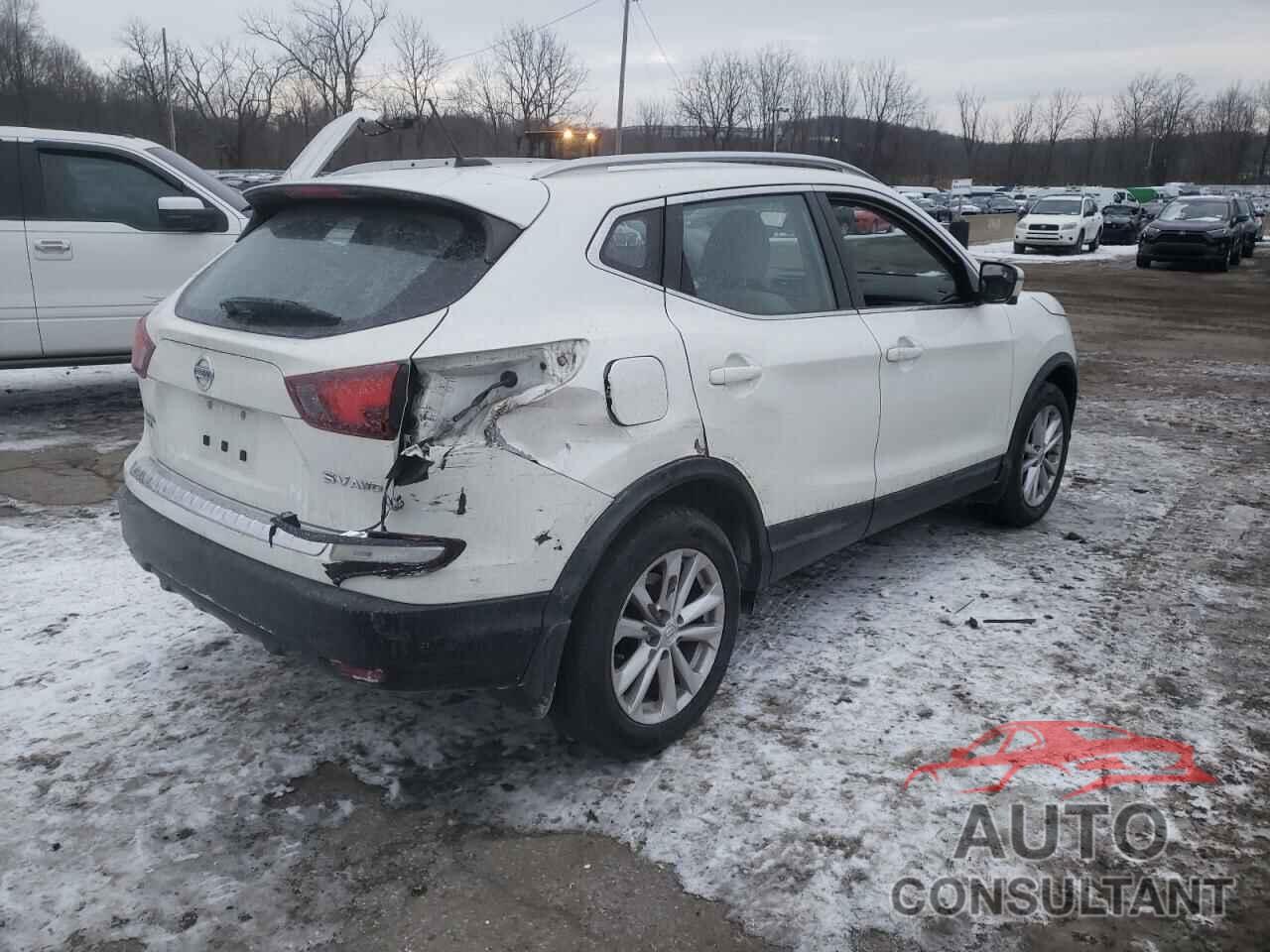 NISSAN ROGUE 2018 - JN1BJ1CR0JW204479