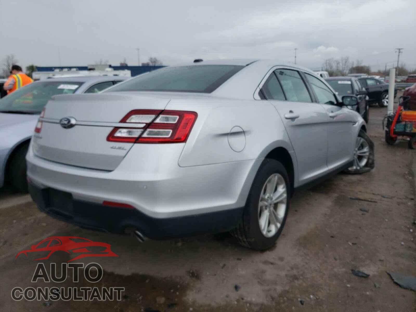 FORD TAURUS 2019 - 1FAHP2E84KG110512