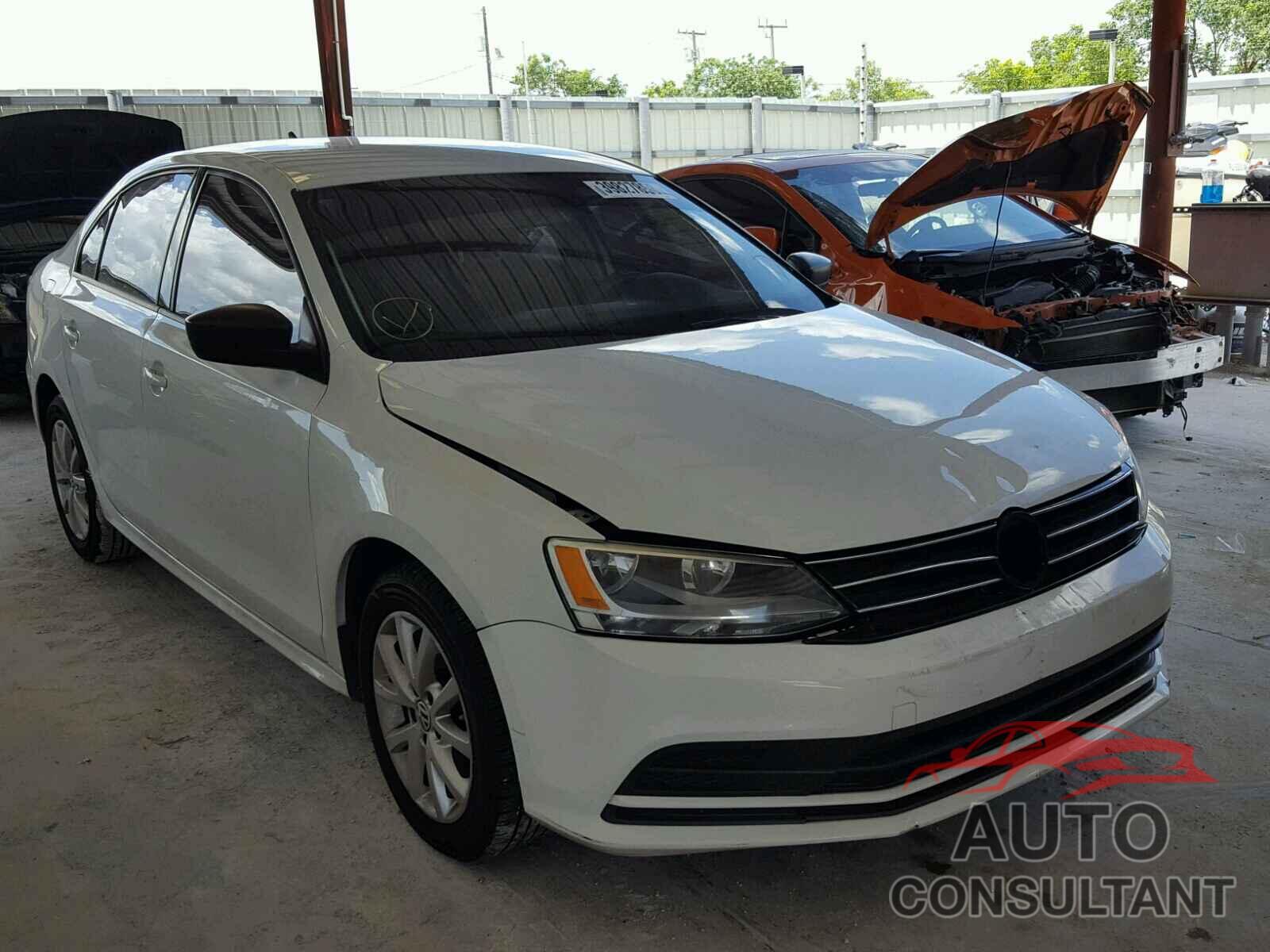 VOLKSWAGEN JETTA 2015 - 3VWD17AJXFM352522