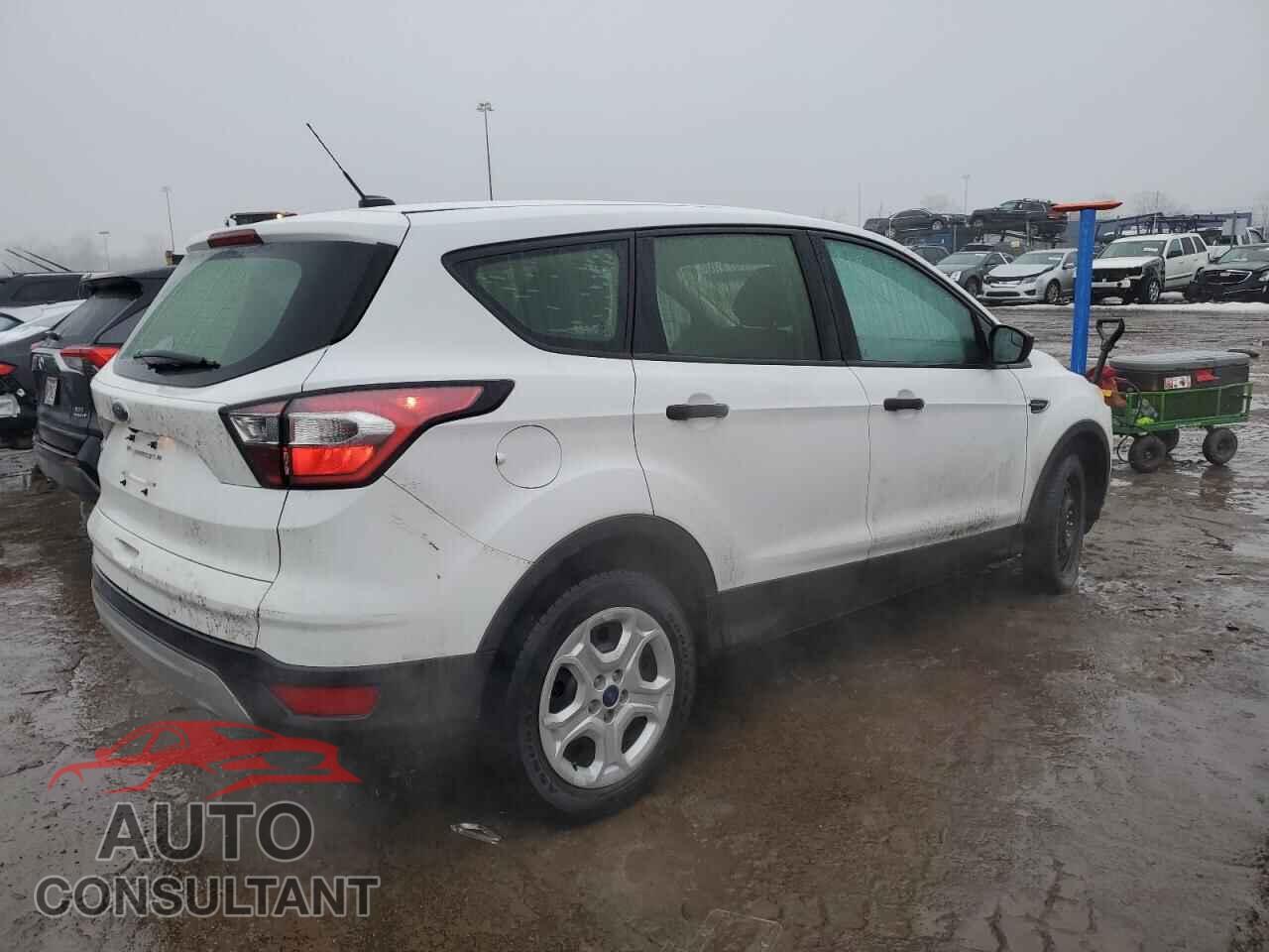 FORD ESCAPE 2017 - 1FMCU0F72HUC28538