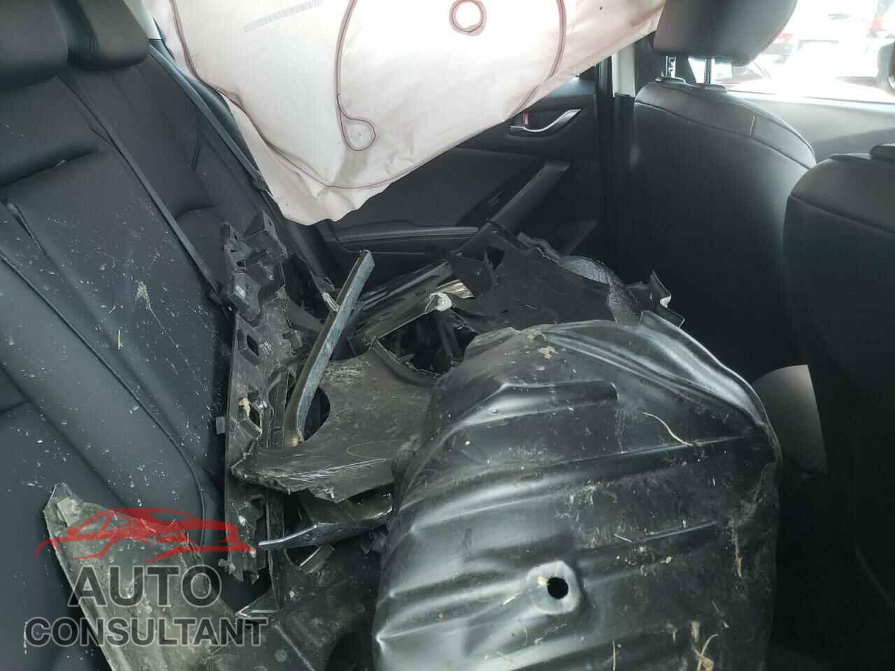 MAZDA 3 2017 - 3MZBN1L75HM121802