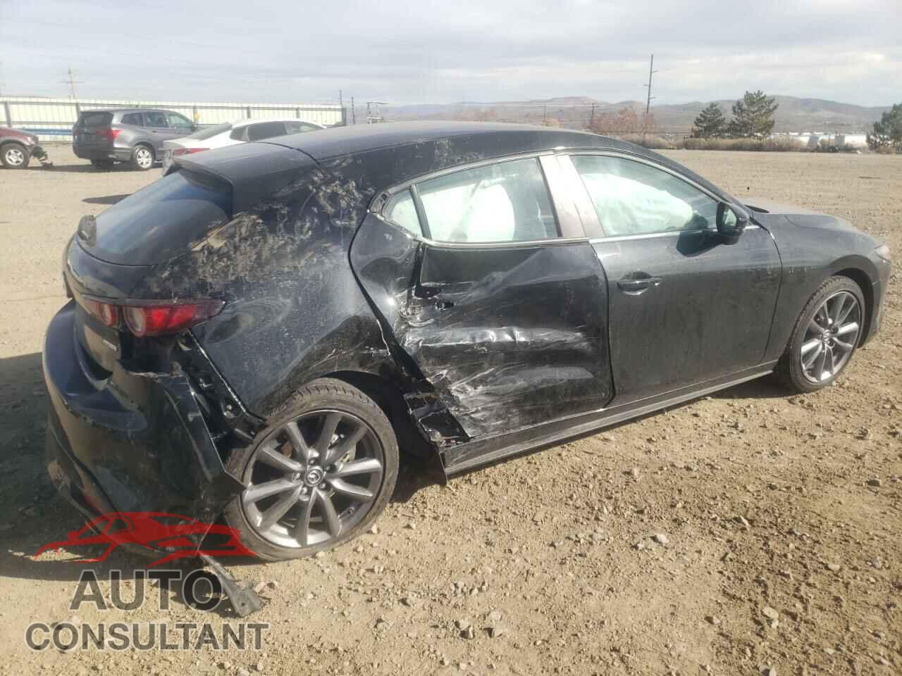 MAZDA 3 2021 - JM1BPBLL4M1327944