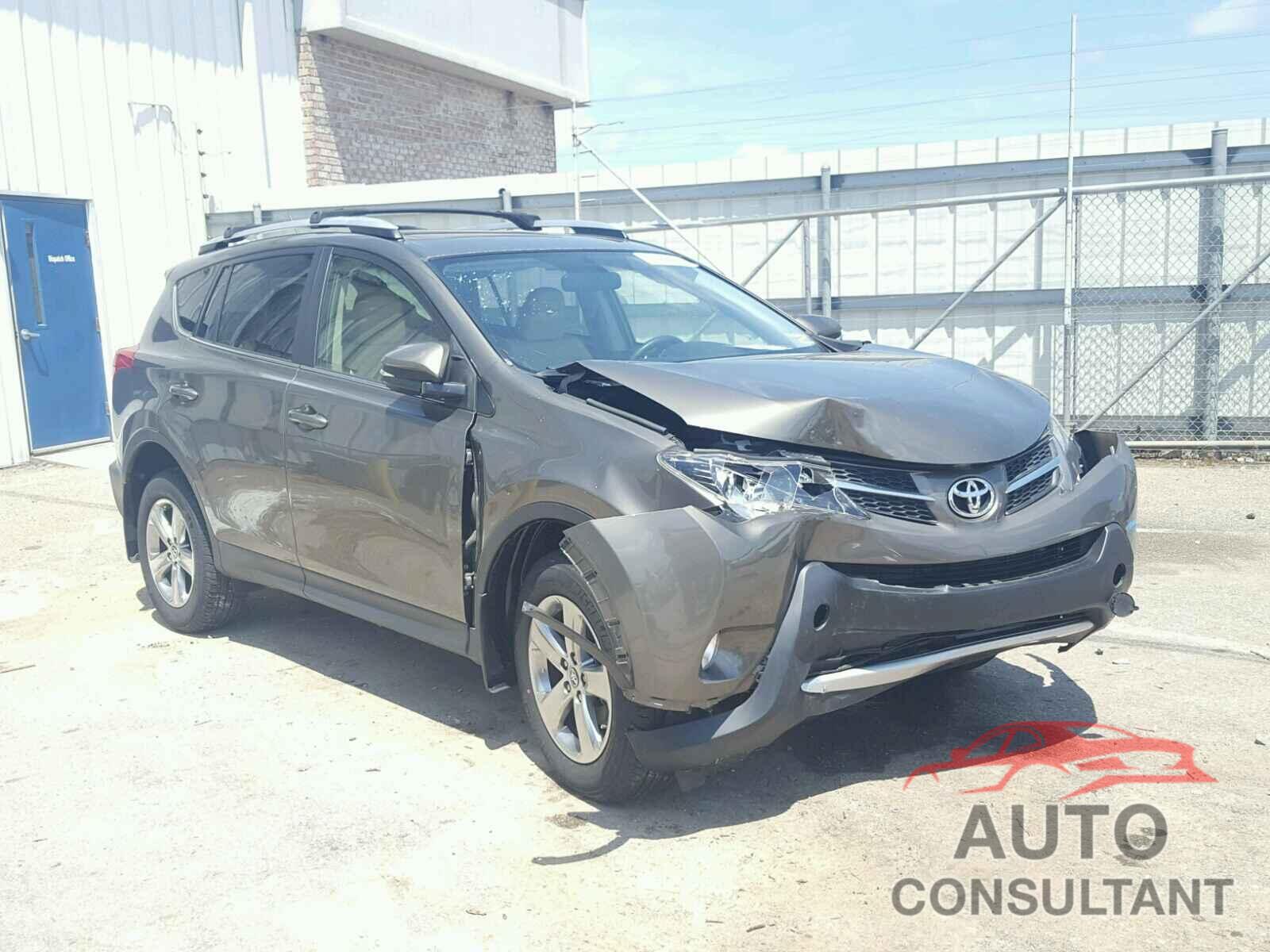 TOYOTA RAV4 XLE 2015 - JTMWFREV3FD059353