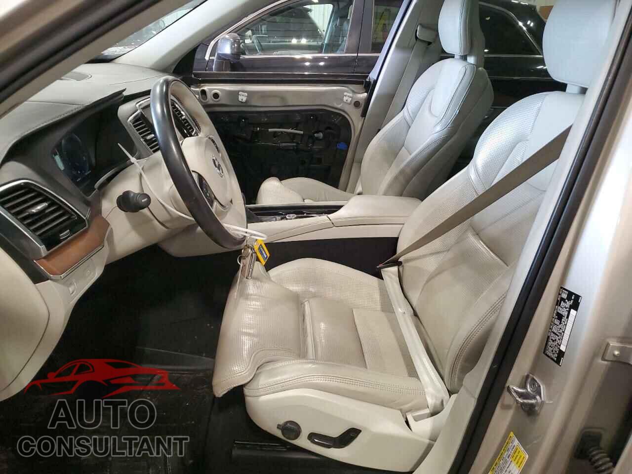 VOLVO XC90 2017 - YV4A22PL6H1177620
