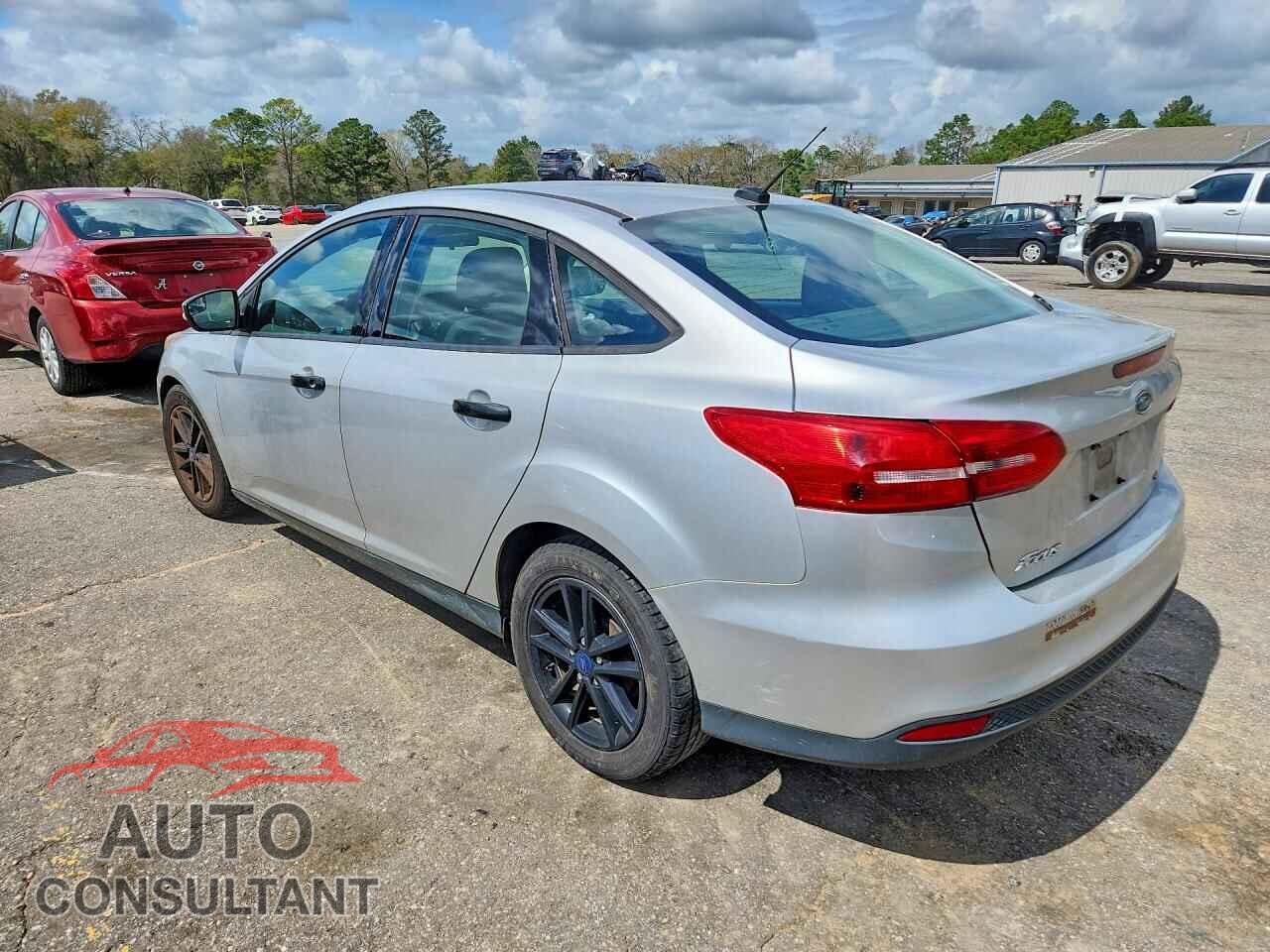 FORD FOCUS 2017 - 1FADP3F24HL256164