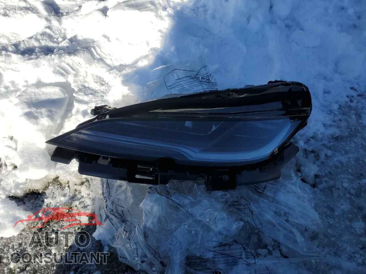TESLA MODEL 3 2024 - 5YJ3E1EA2RF727841