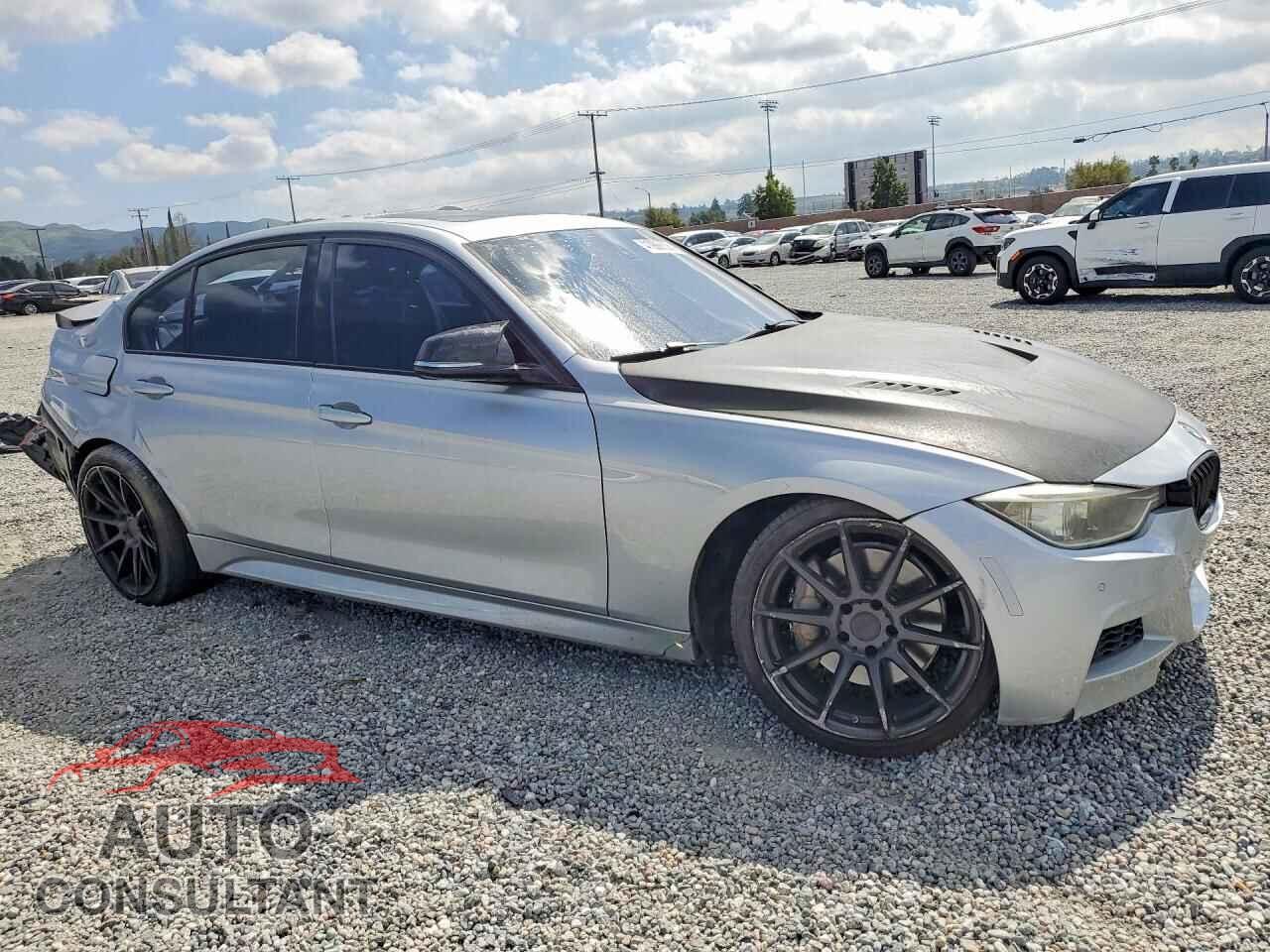 BMW 3 SERIES 2013 - WBA3A9C56DF477117