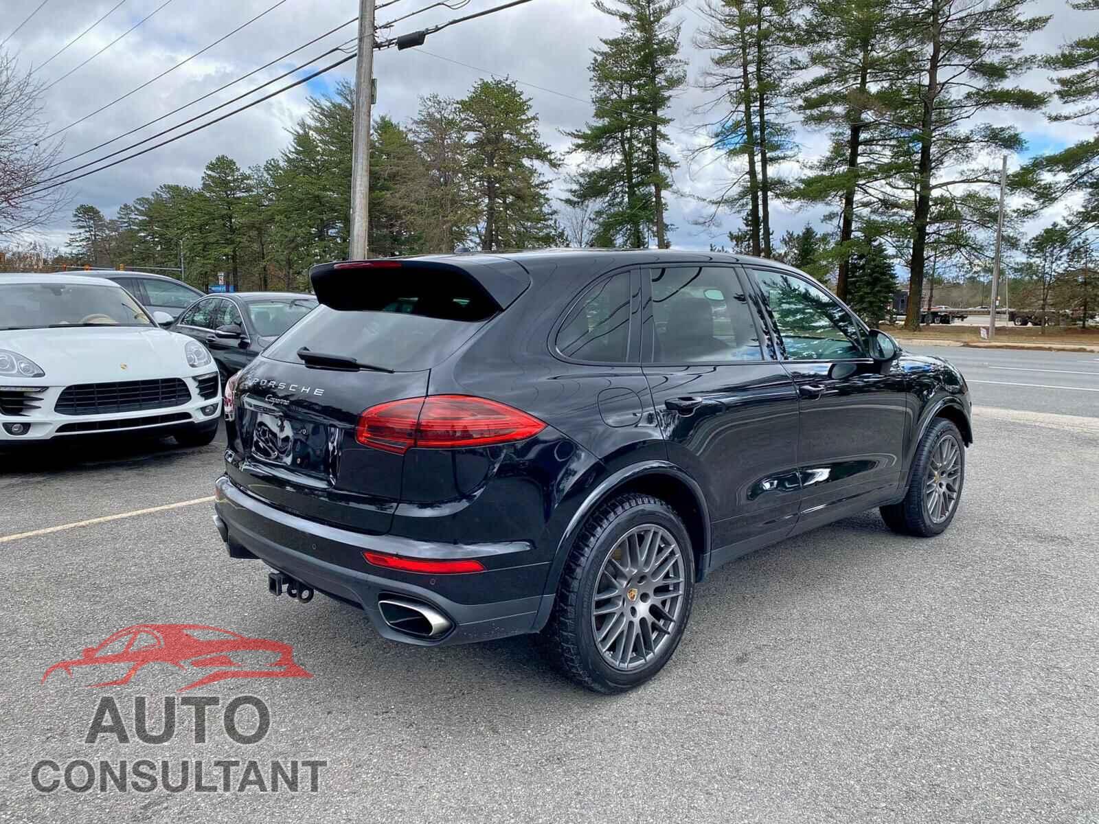 PORSCHE CAYENNE 2017 - WP1AA2A20HKA80377