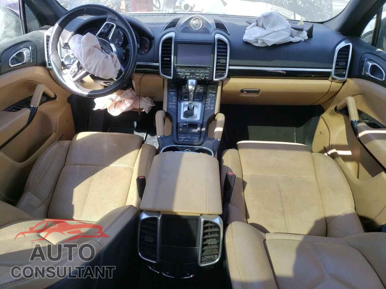 PORSCHE CAYENNE 2016 - WP1AA2A2XGLA10958