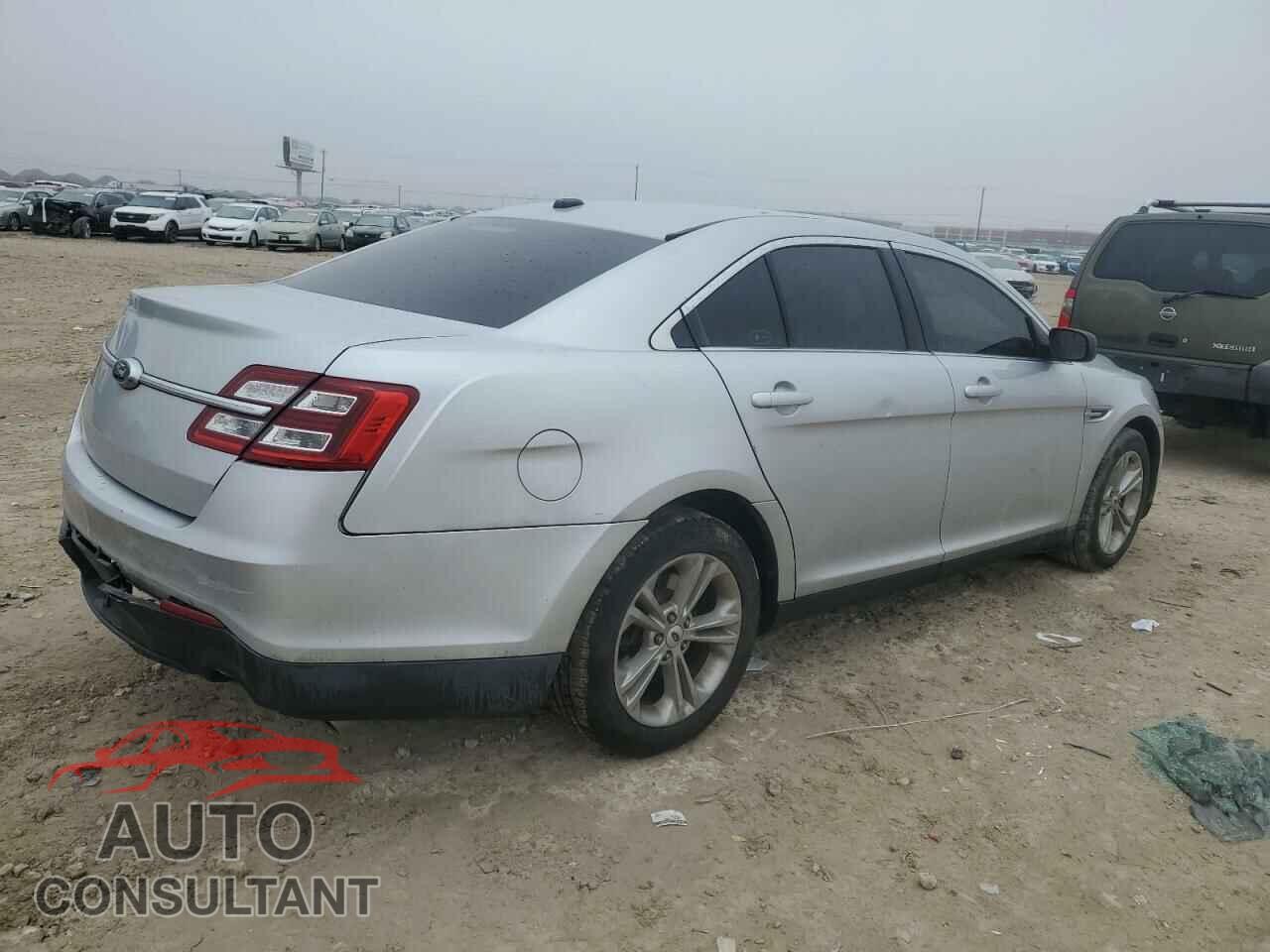 FORD TAURUS 2017 - 1FAHP2D84HG109550