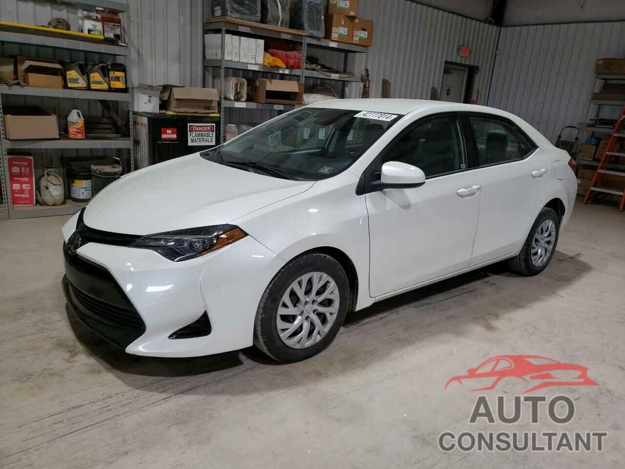 TOYOTA COROLLA 2018 - 5YFBURHE0JP817896