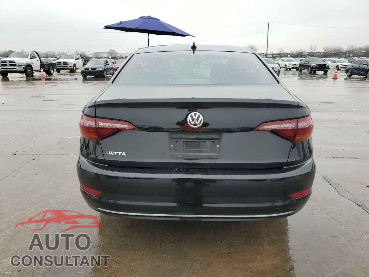 VOLKSWAGEN JETTA 2019 - 3VWC57BU8KM028584