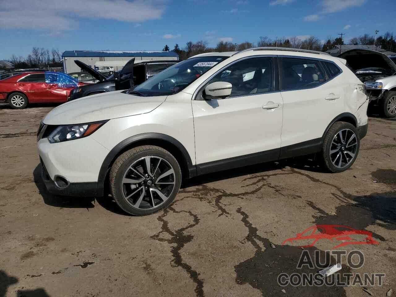 NISSAN ROGUE 2018 - JN1BJ1CR2JW267647