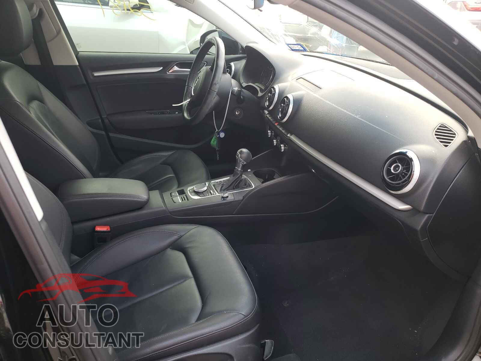 AUDI A3 2016 - WAUA7GFF5G1063696