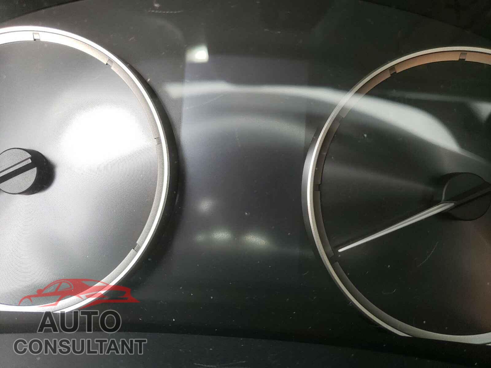 LEXUS IS 2021 - JTHAA1D2XM5113447