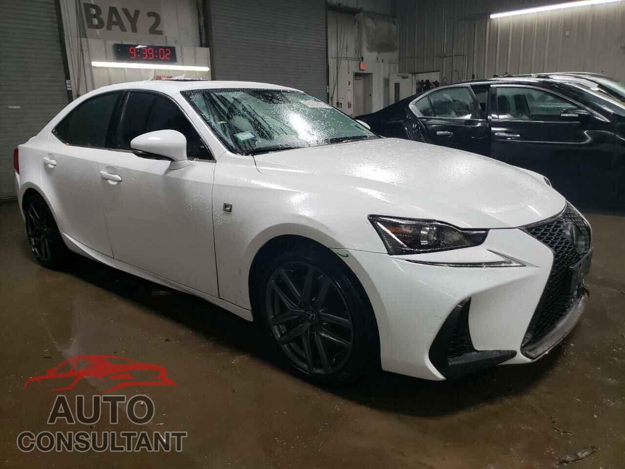 LEXUS IS 2019 - JTHC81D28K5037583