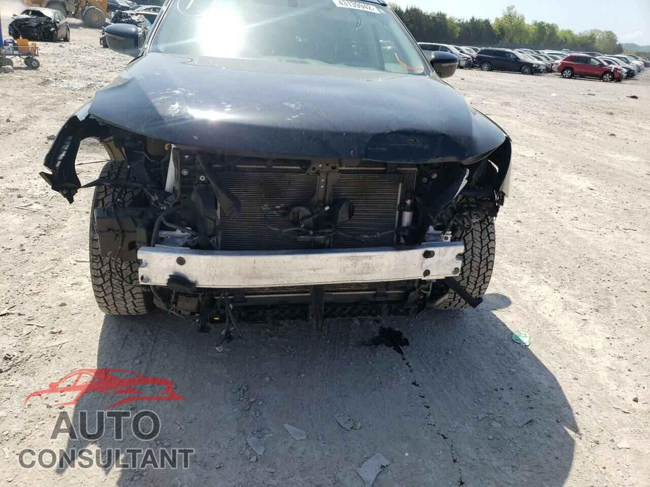 NISSAN PATHFINDER 2020 - 5N1DR2AM2LC641220