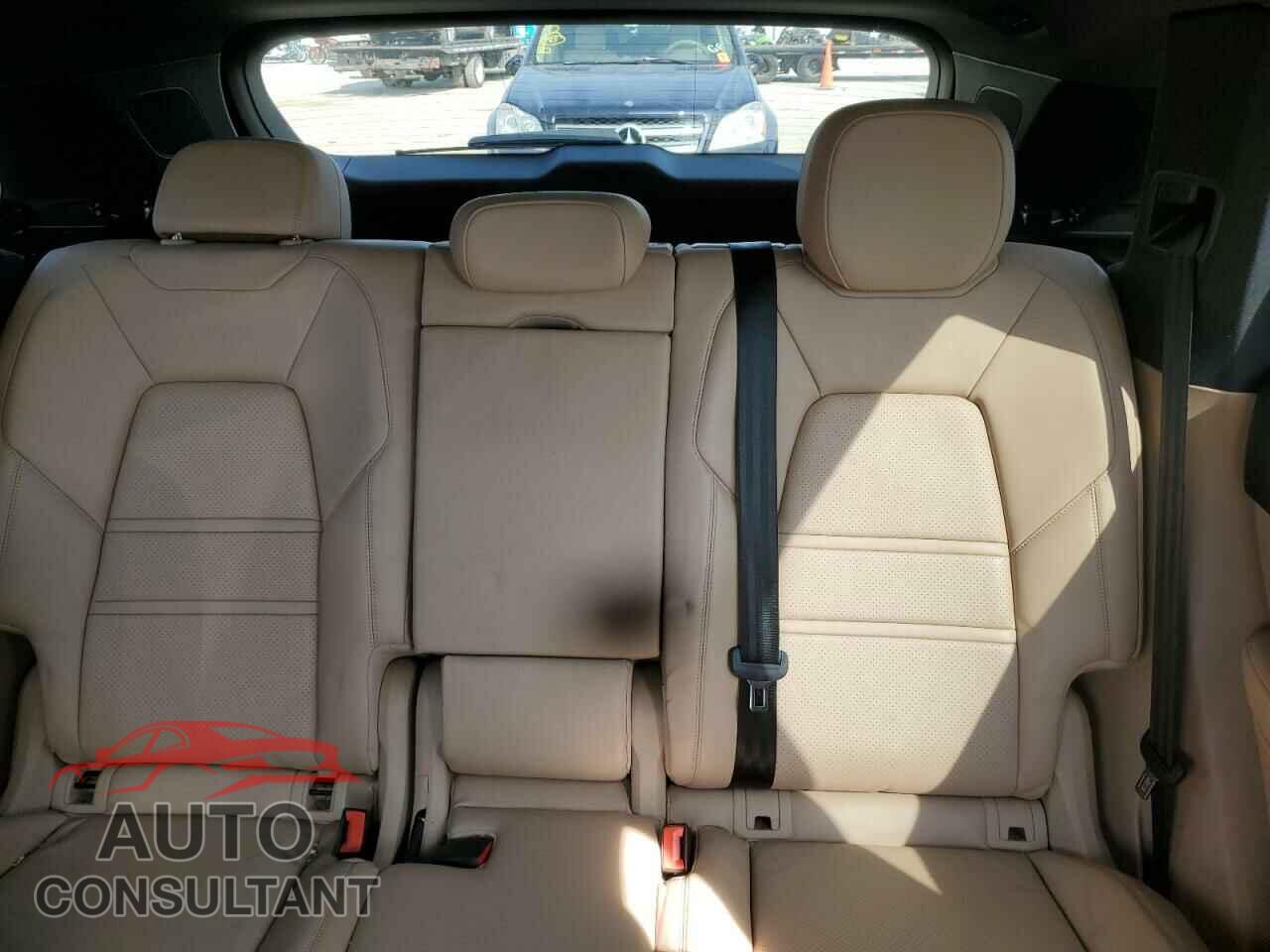 PORSCHE CAYENNE 2019 - WP1AA2AY4KDA04113