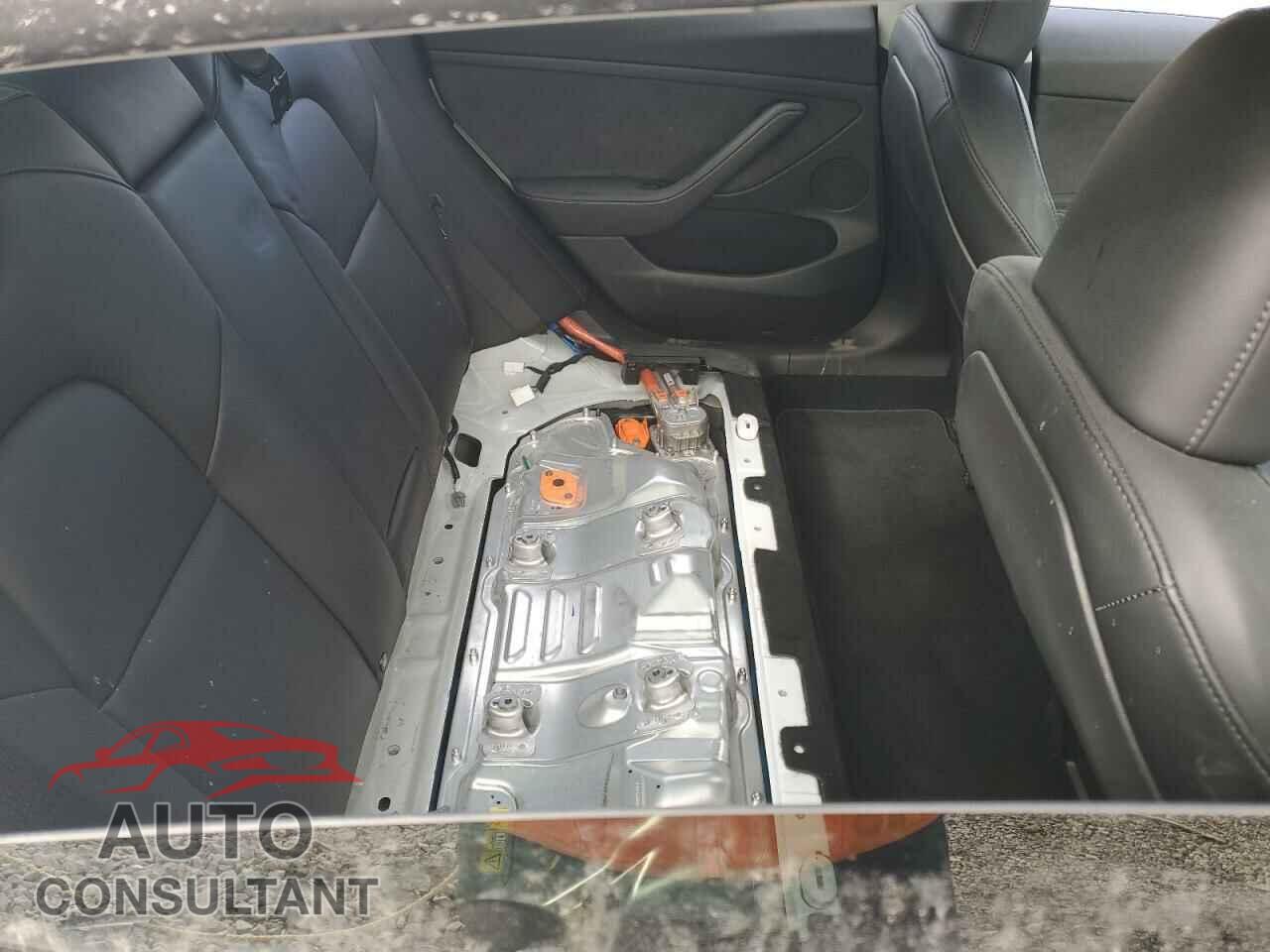TESLA MODEL 3 2023 - 5YJ3E1EC0PF563052