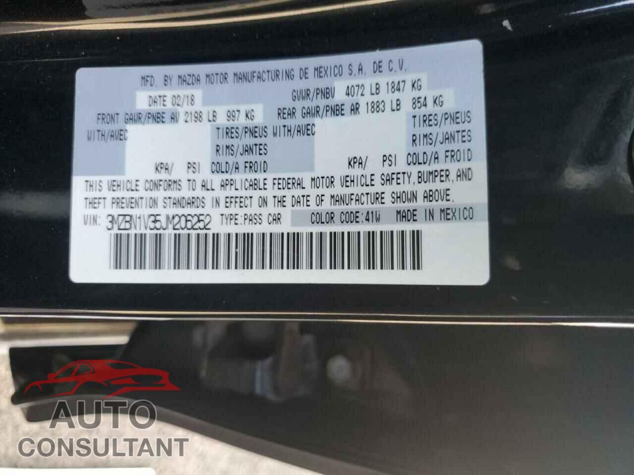 MAZDA 3 2018 - 3MZBN1V35JM206252