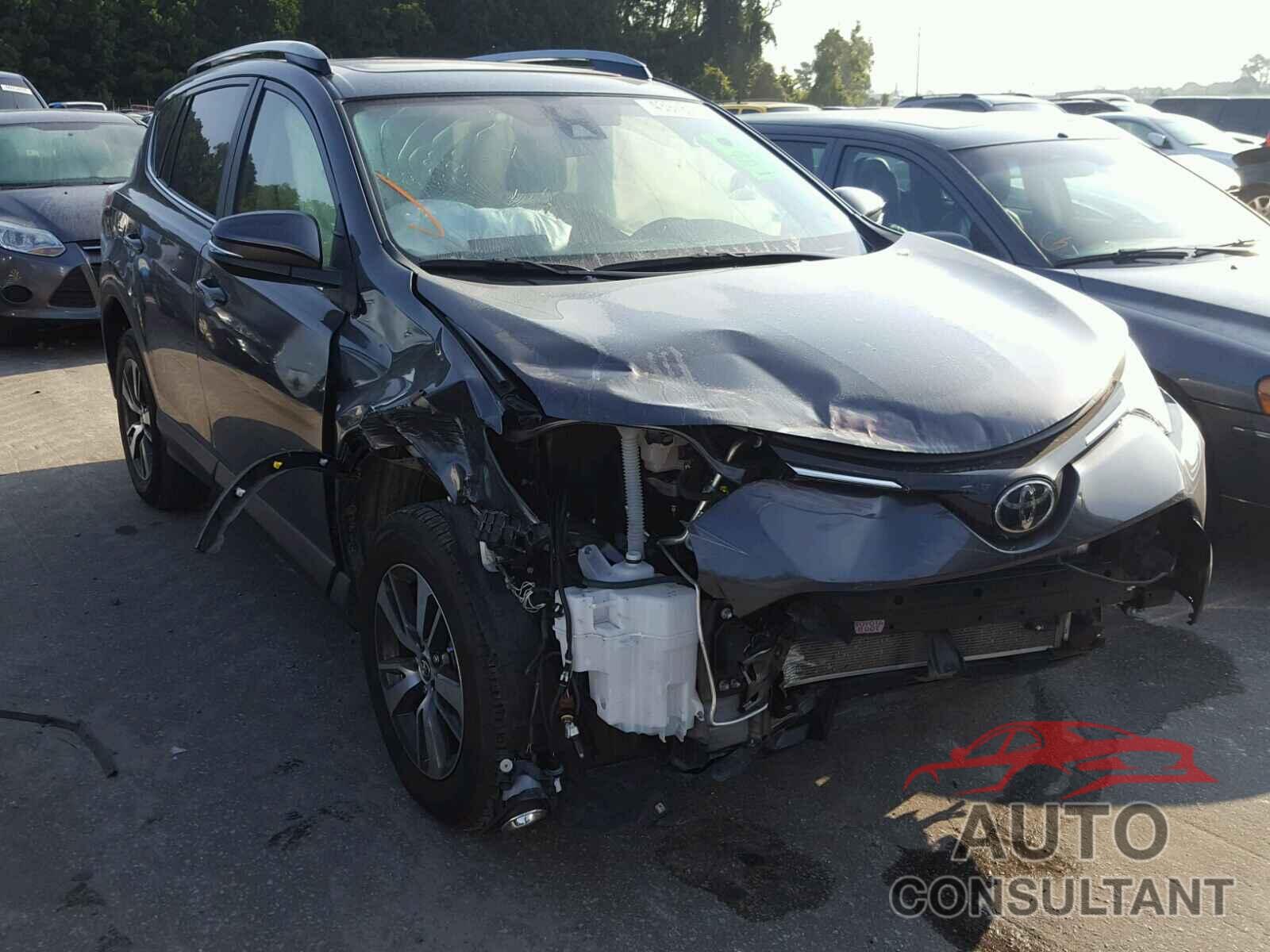 TOYOTA RAV4 XLE 2017 - JTMWFREV9HJ715706