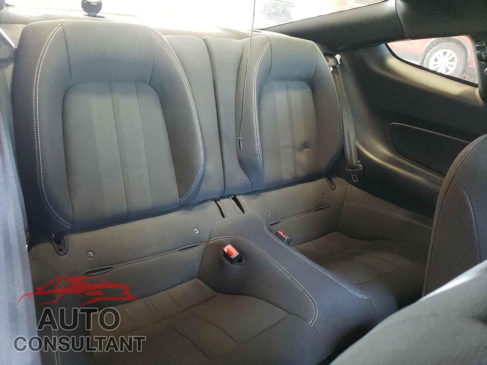 FORD MUSTANG 2019 - 1FA6P8CF7K5193084