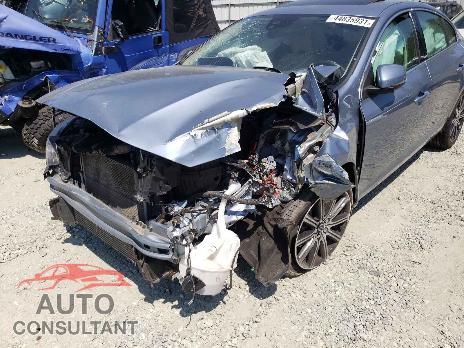 VOLVO S60 2017 - LYV402TK2HB138325