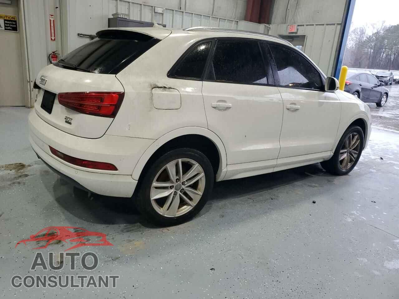 AUDI Q3 2017 - WA1ECCFS7HR001526