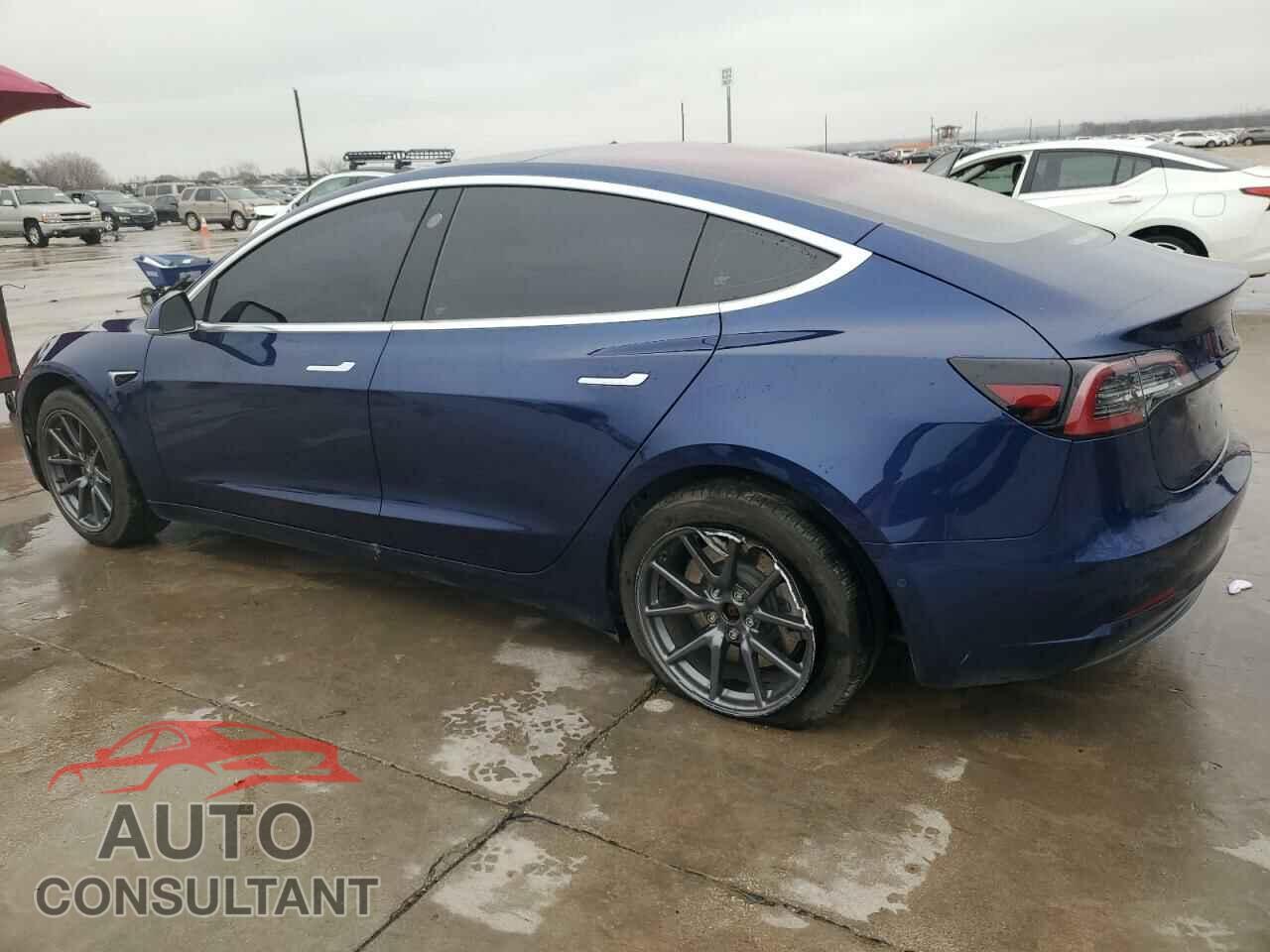 TESLA MODEL 3 2018 - 5YJ3E1EA0JF019494