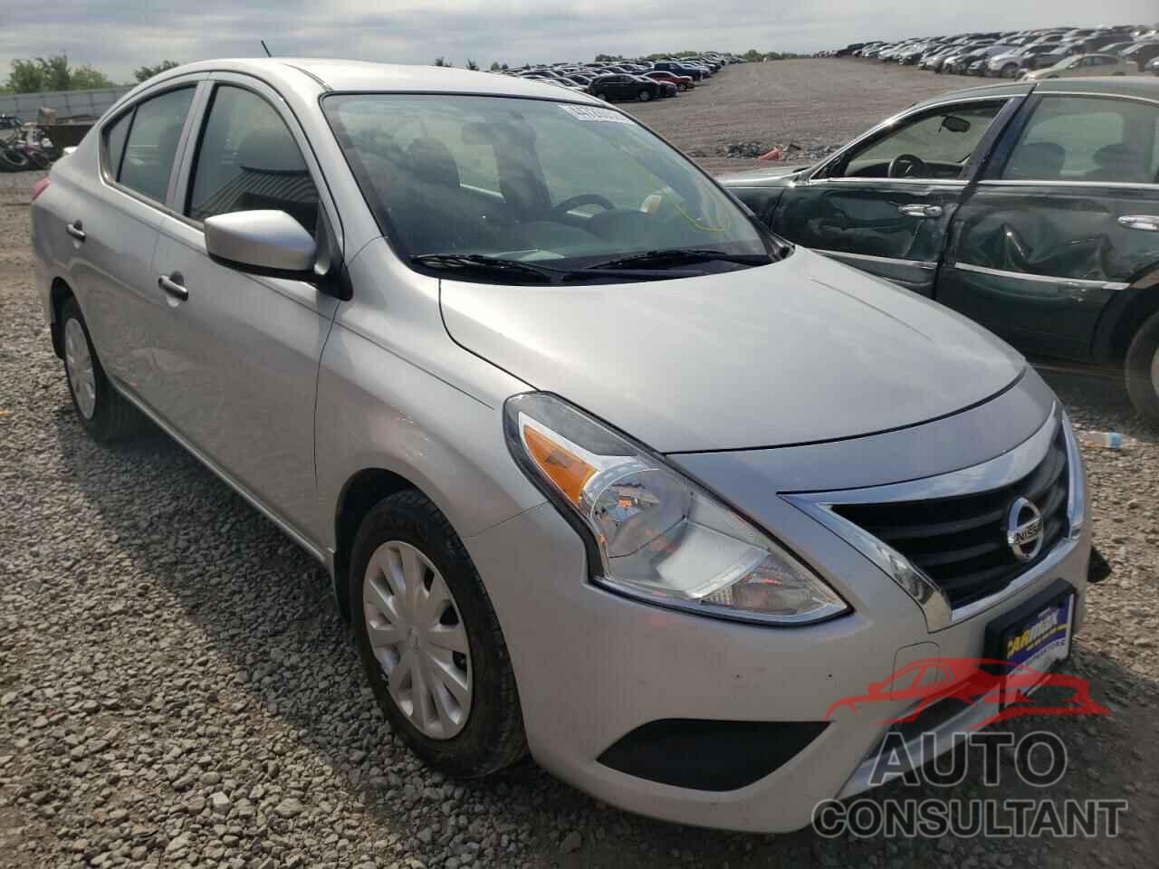 NISSAN VERSA 2017 - 3N1CN7AP3HL849947