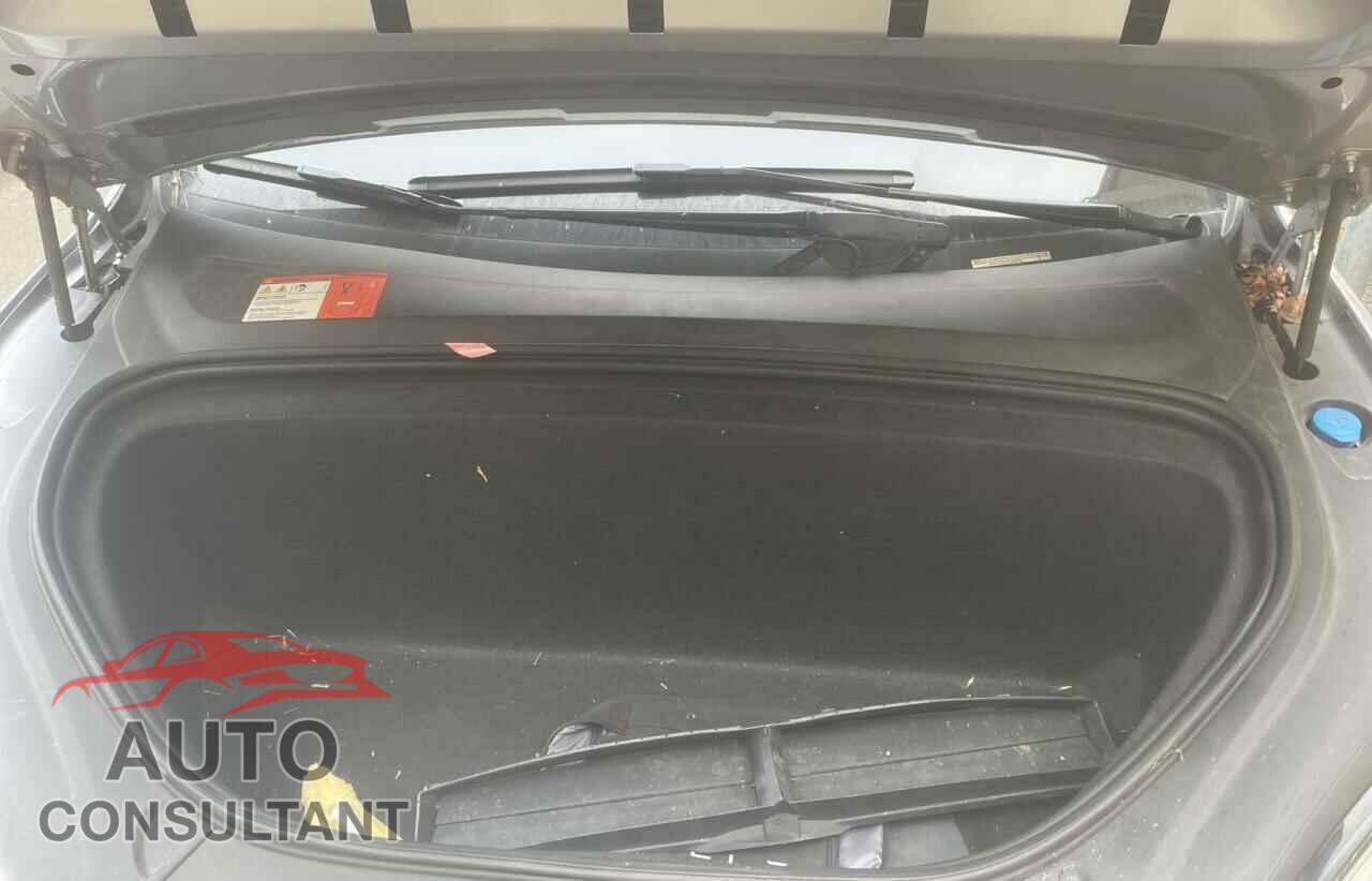 TESLA MODEL X 2017 - 5YJXCAE2XHF051959