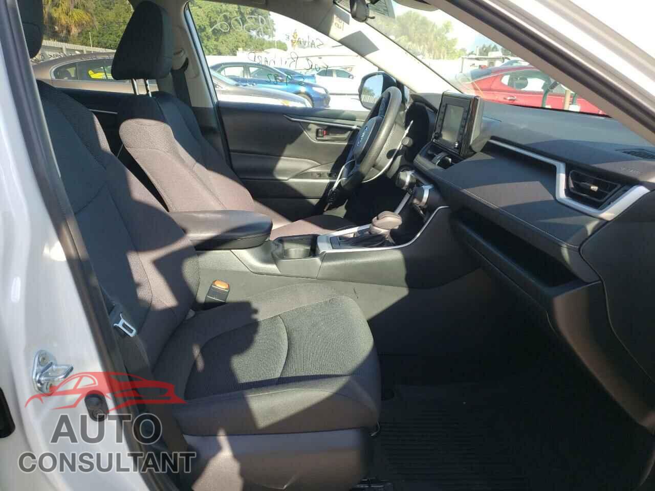 TOYOTA RAV4 2021 - 2T3G1RFV7MW210499