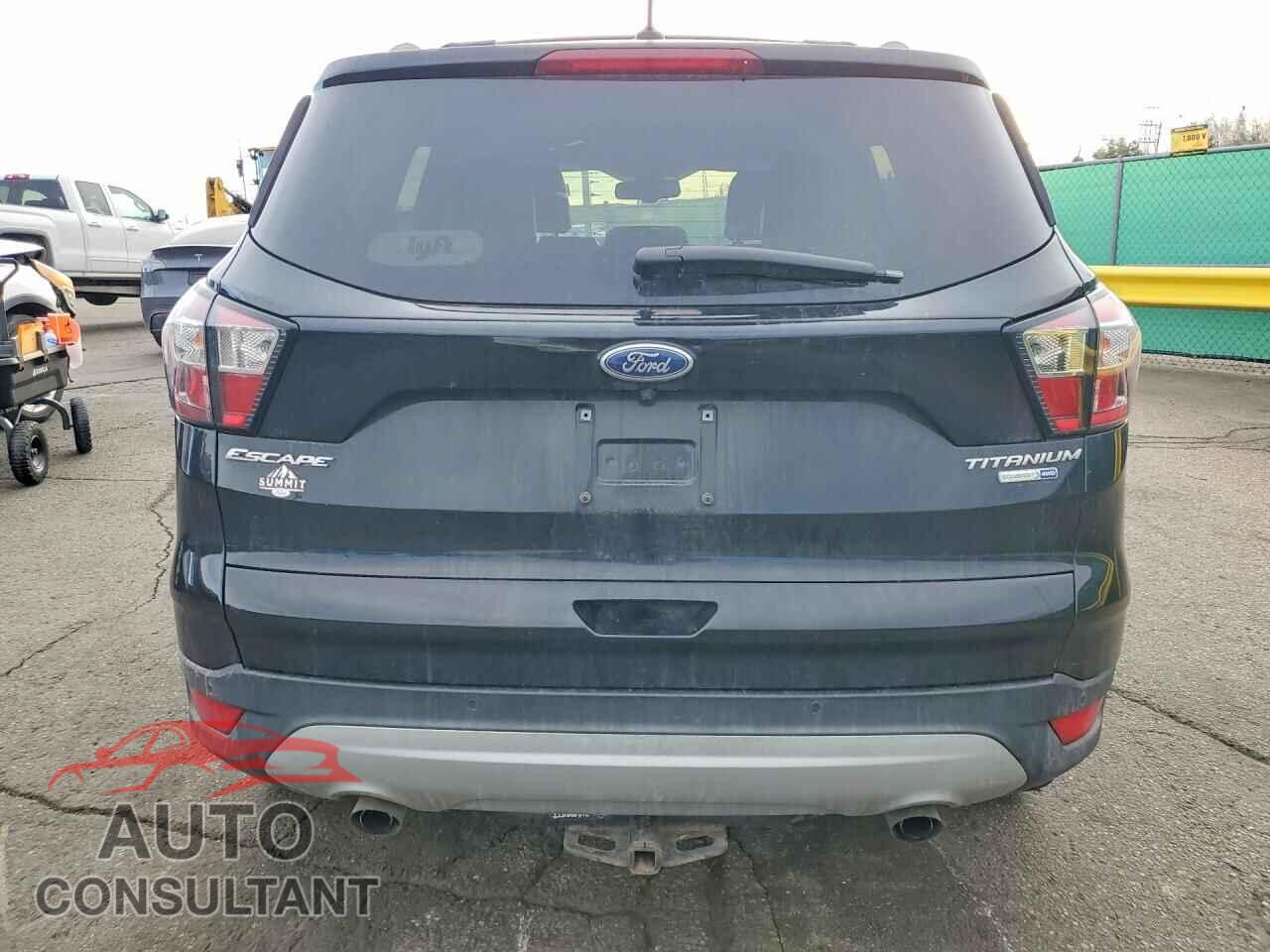 FORD ESCAPE 2017 - 1FMCU9JD1HUD14814
