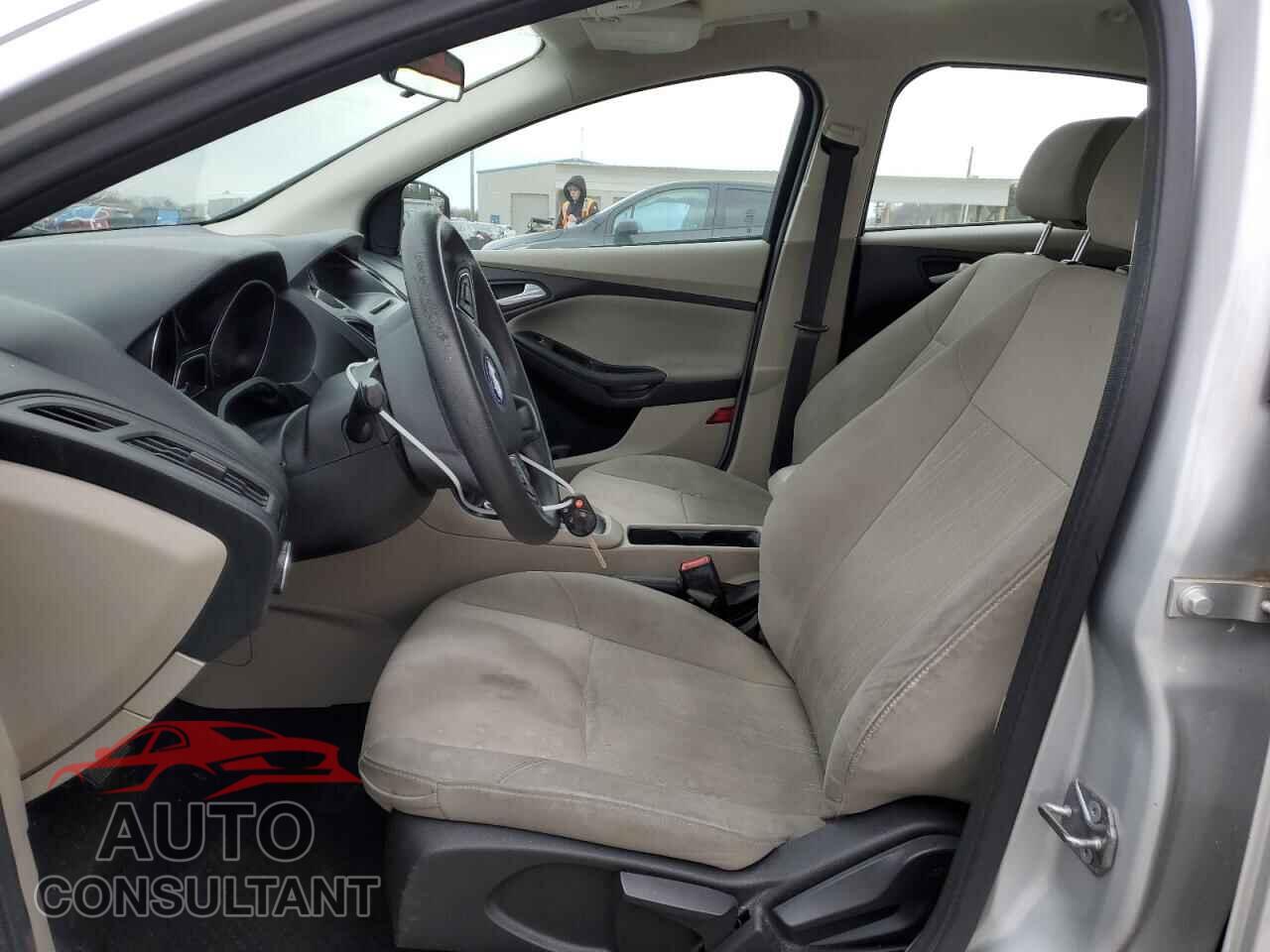FORD FOCUS 2015 - 1FADP3F27FL291956