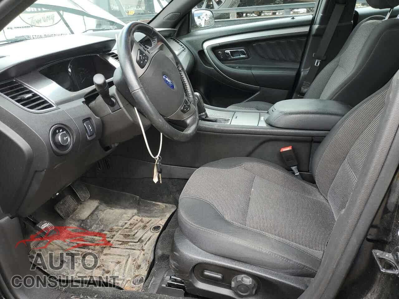 FORD TAURUS 2017 - 1FAHP2E80HG121502