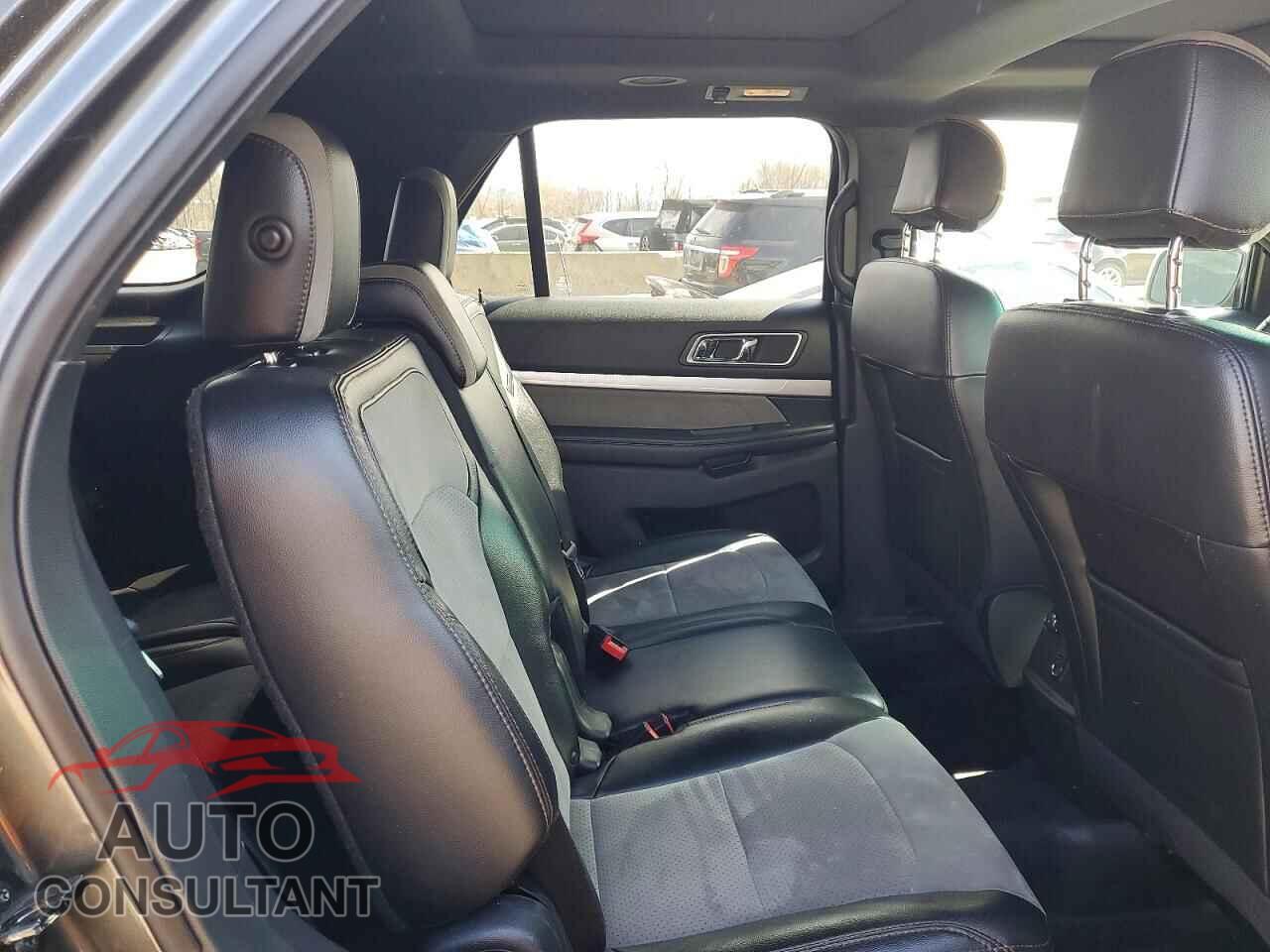 FORD EXPLORER 2017 - 1FM5K8D8XHGA40096