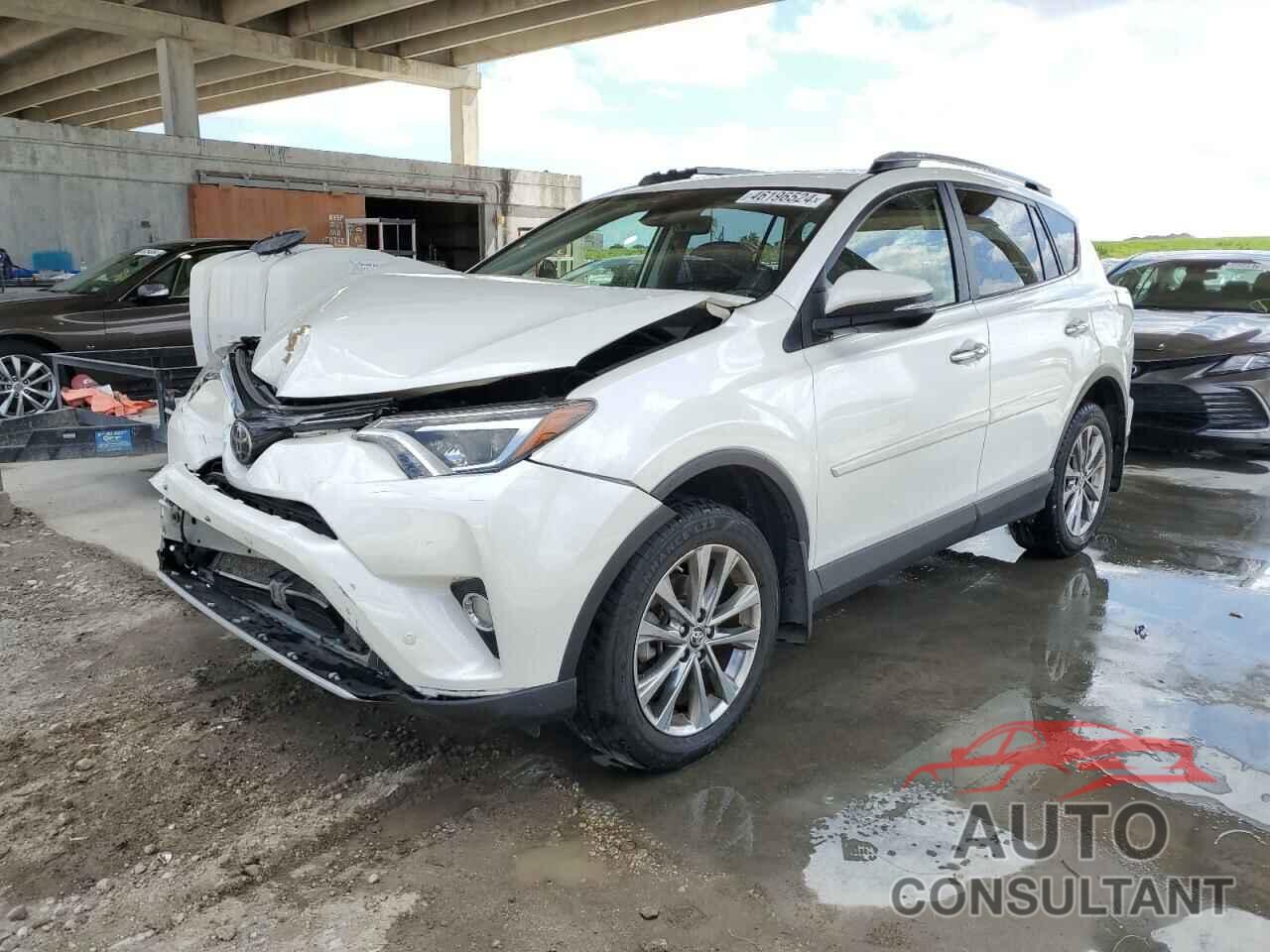 TOYOTA RAV4 2017 - JTMDFREV8HJ705840