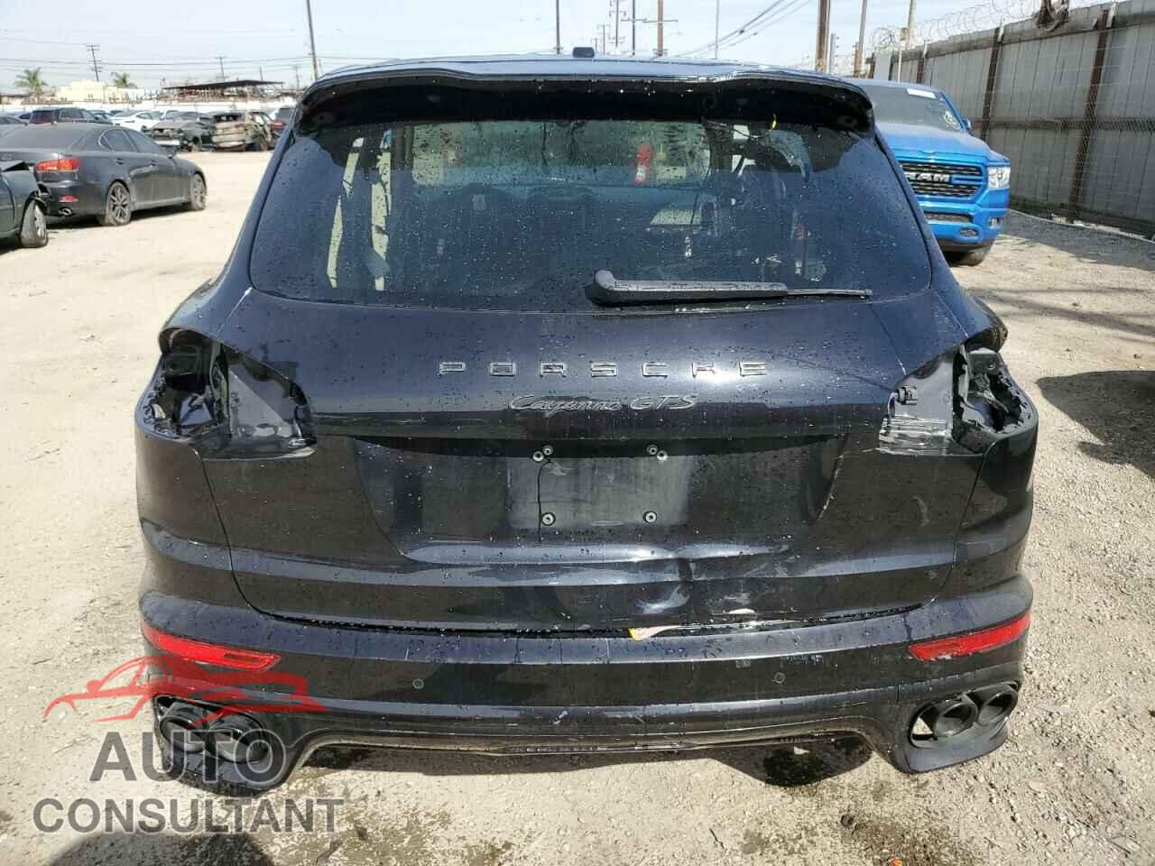 PORSCHE CAYENNE 2018 - WP1AD2A2XJLA80930
