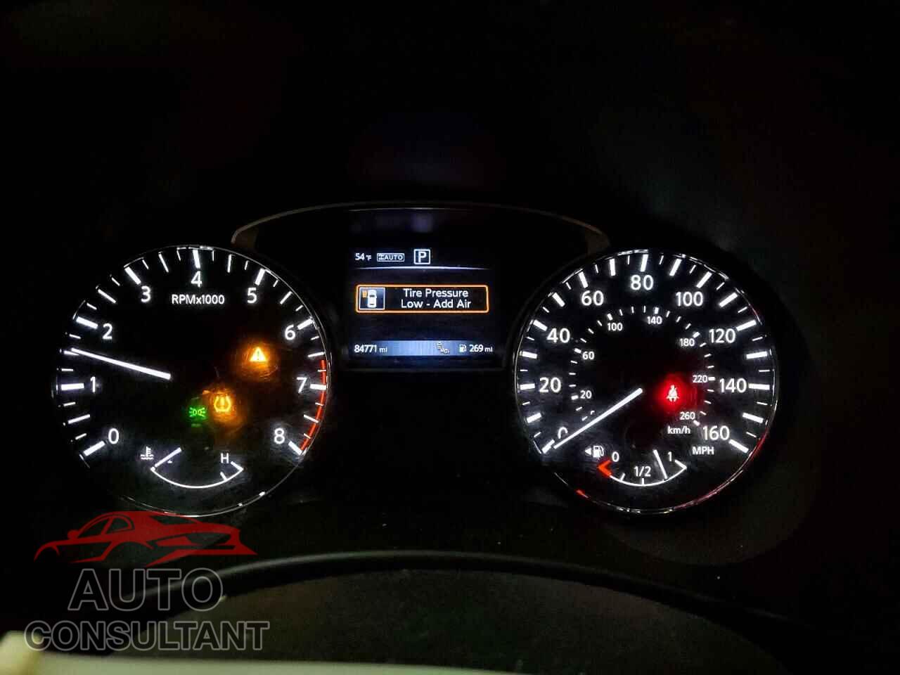 NISSAN PATHFINDER 2017 - 5N1DR2MM5HC656295