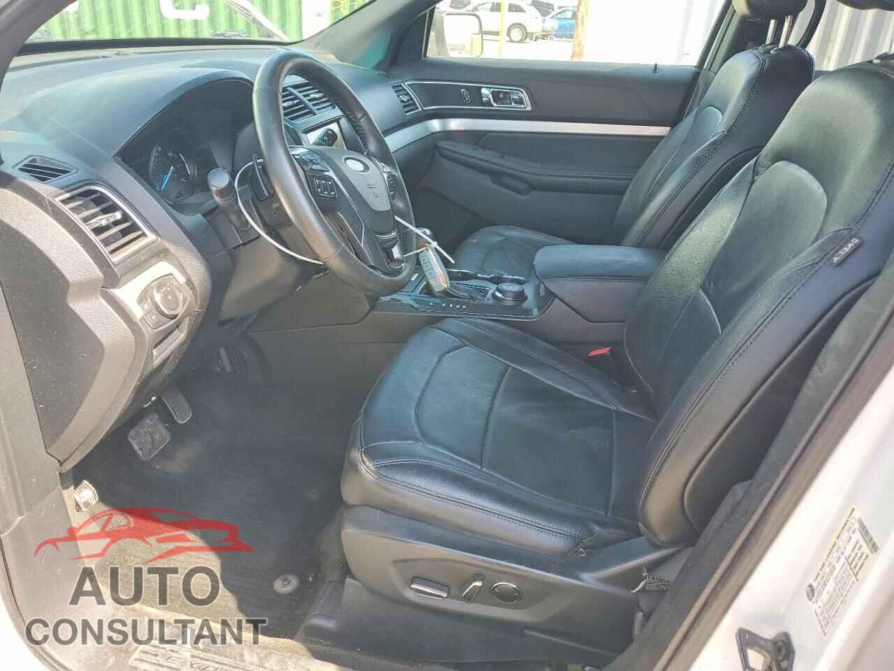 FORD EXPLORER 2017 - 1FM5K8D88HGA37648