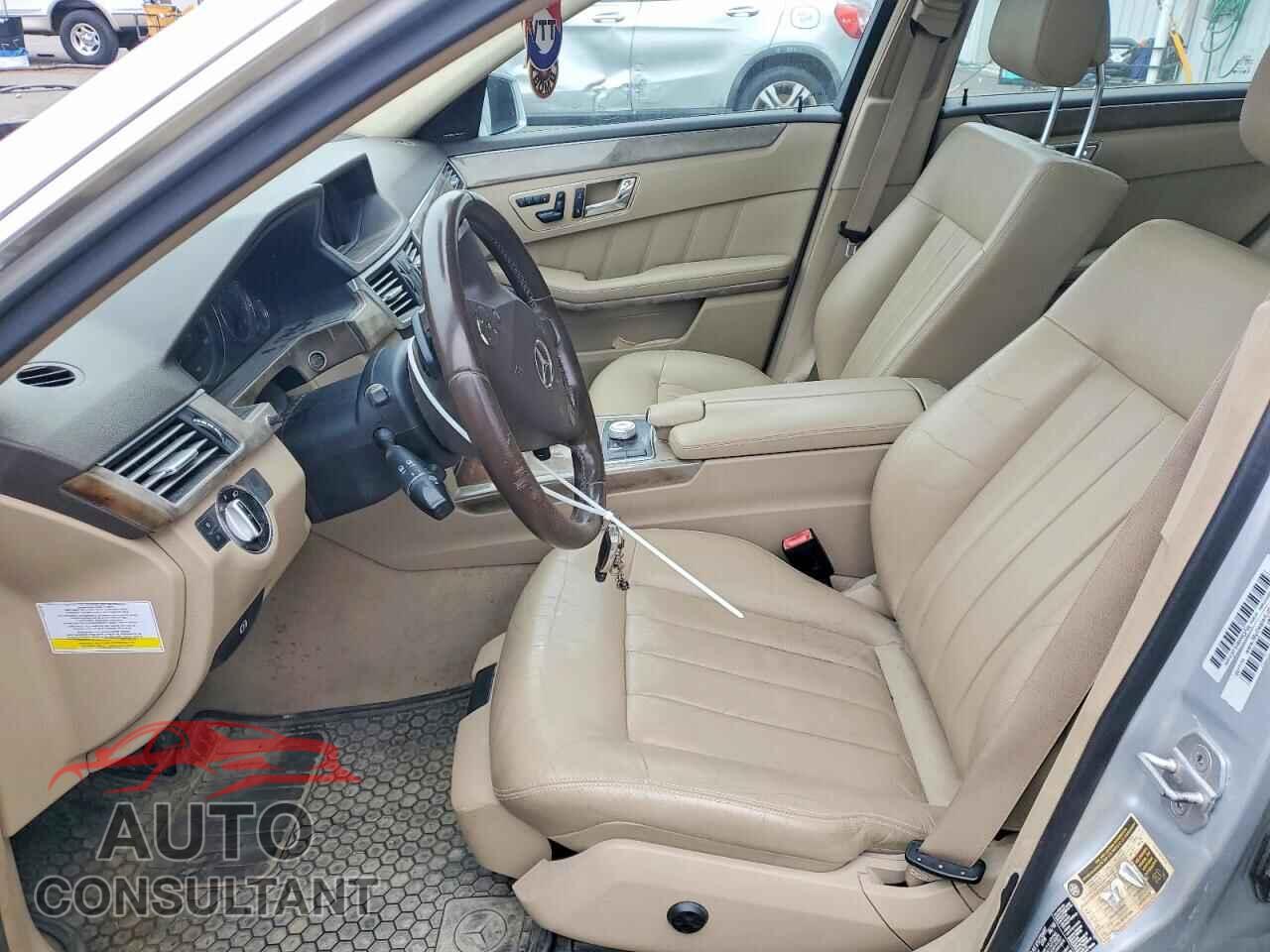 MERCEDES-BENZ E-CLASS 2010 - WDDHF8HB5AA261745