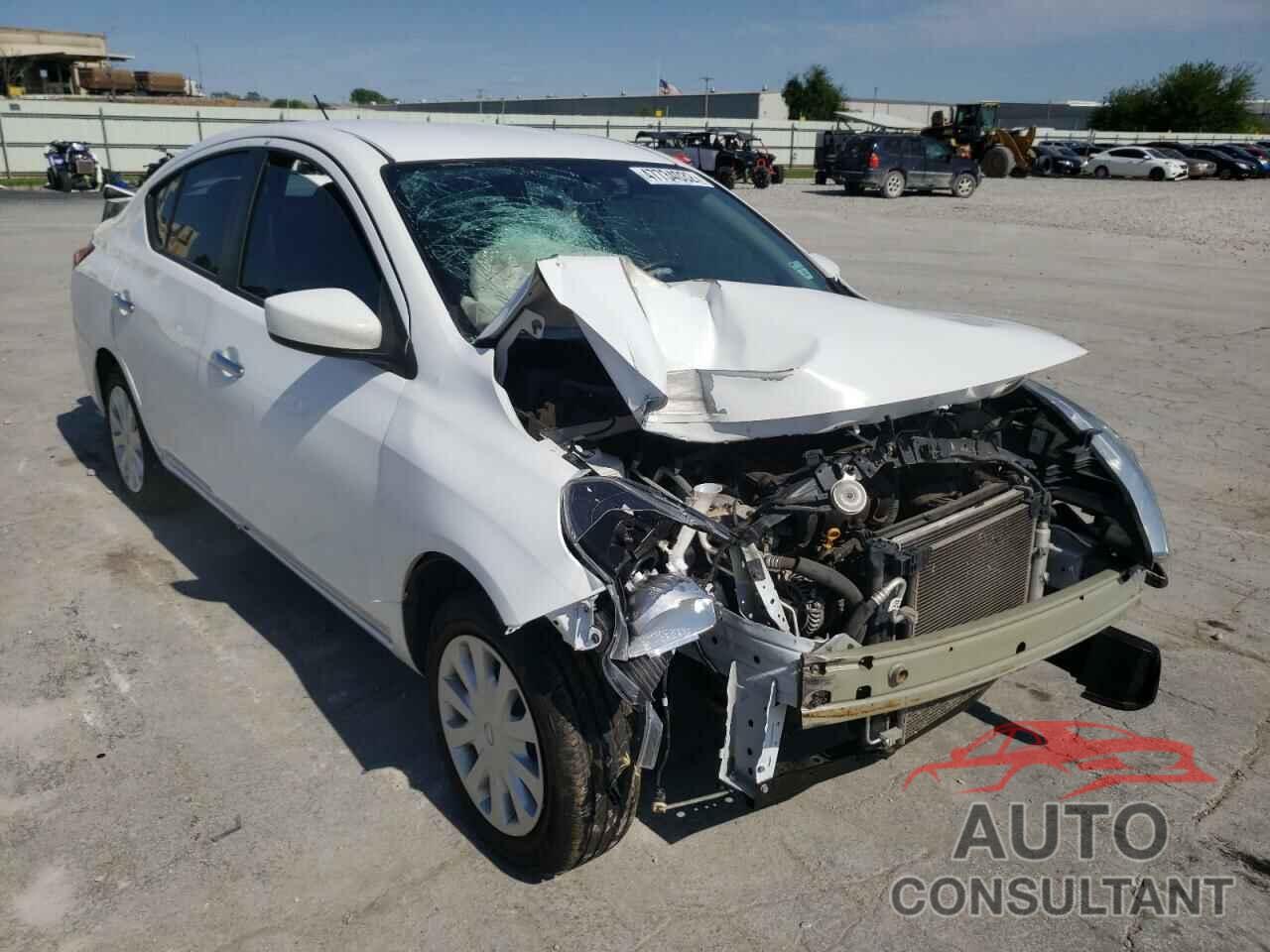 NISSAN VERSA 2018 - 3N1CN7AP6JL803485
