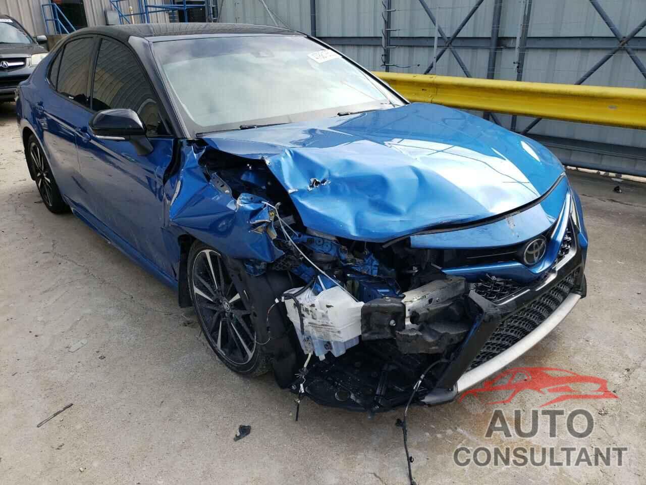 TOYOTA CAMRY 2018 - 4T1B61HK5JU116691