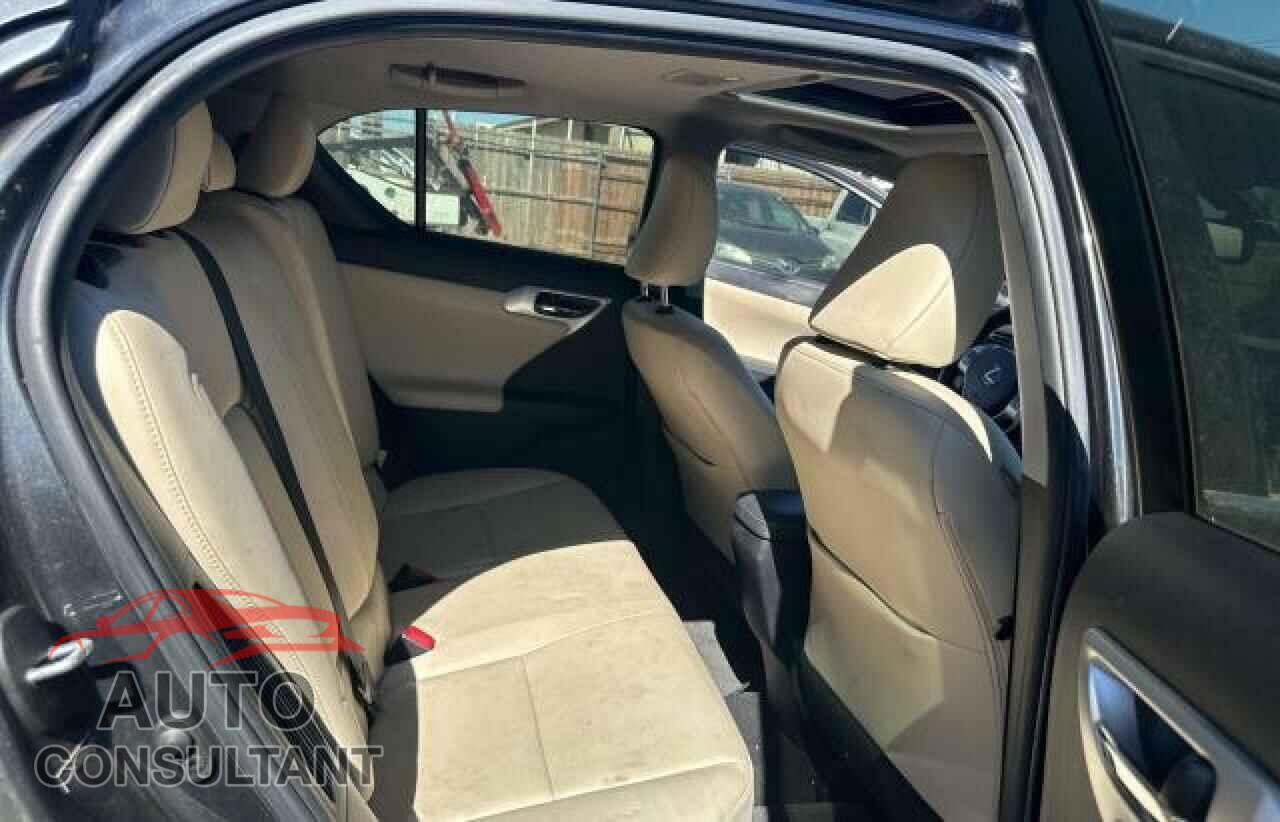 LEXUS CT 200 2011 - JTHKD5BH5B2030971