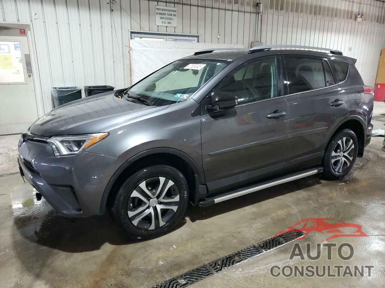 TOYOTA RAV4 2017 - JTMBFREV2HJ148978