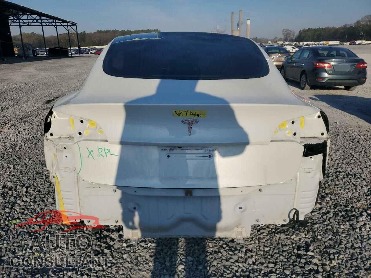 TESLA MODEL 3 2021 - 5YJ3E1EA6MF048552